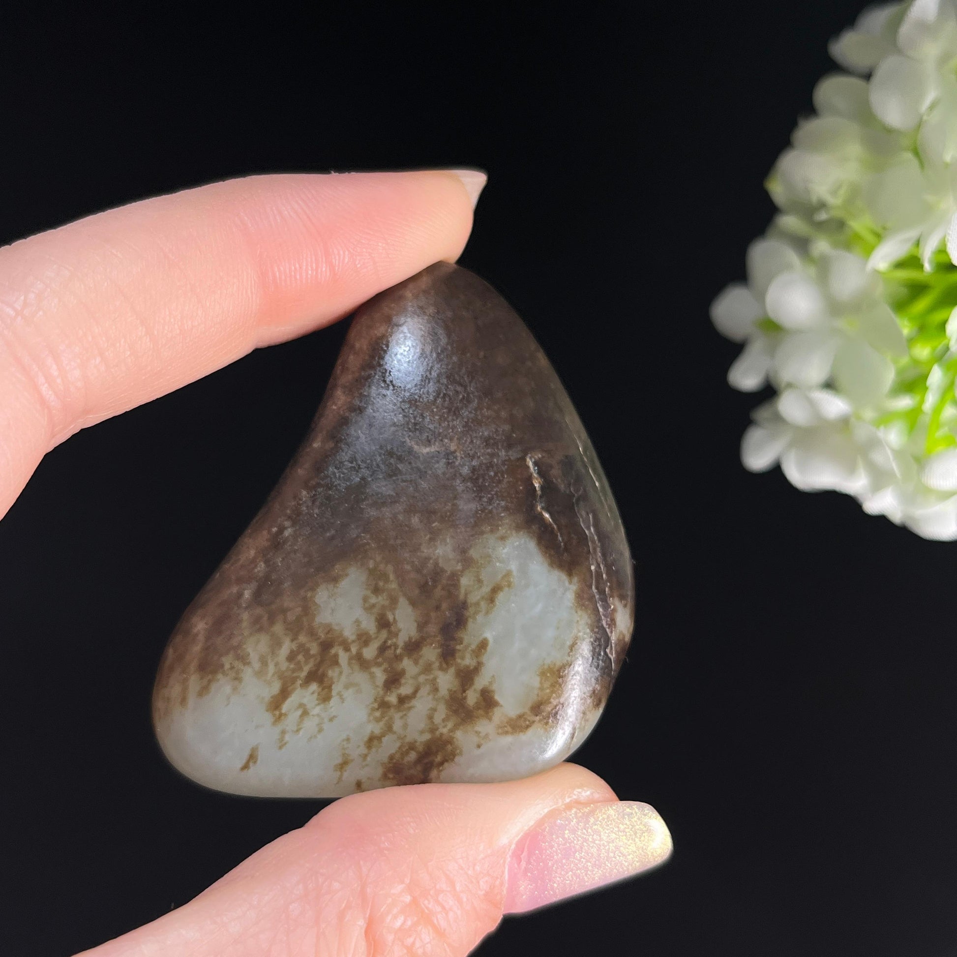 和田玉青白玉“青山远黛”聚黑皮秋梨皮籽料（yc361318）