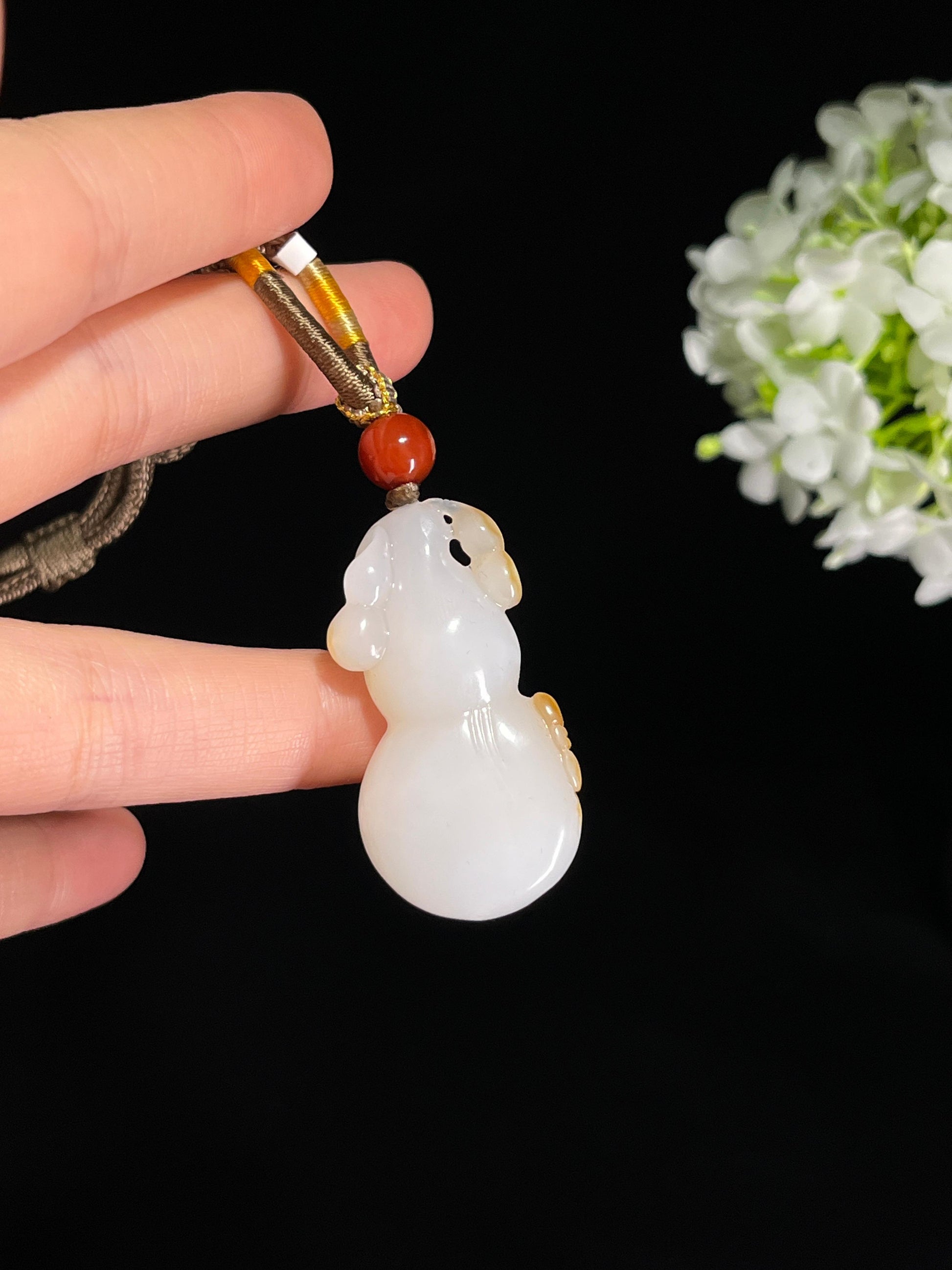 和田玉且末糖白玉葫芦雕刻挂件（yc244867）