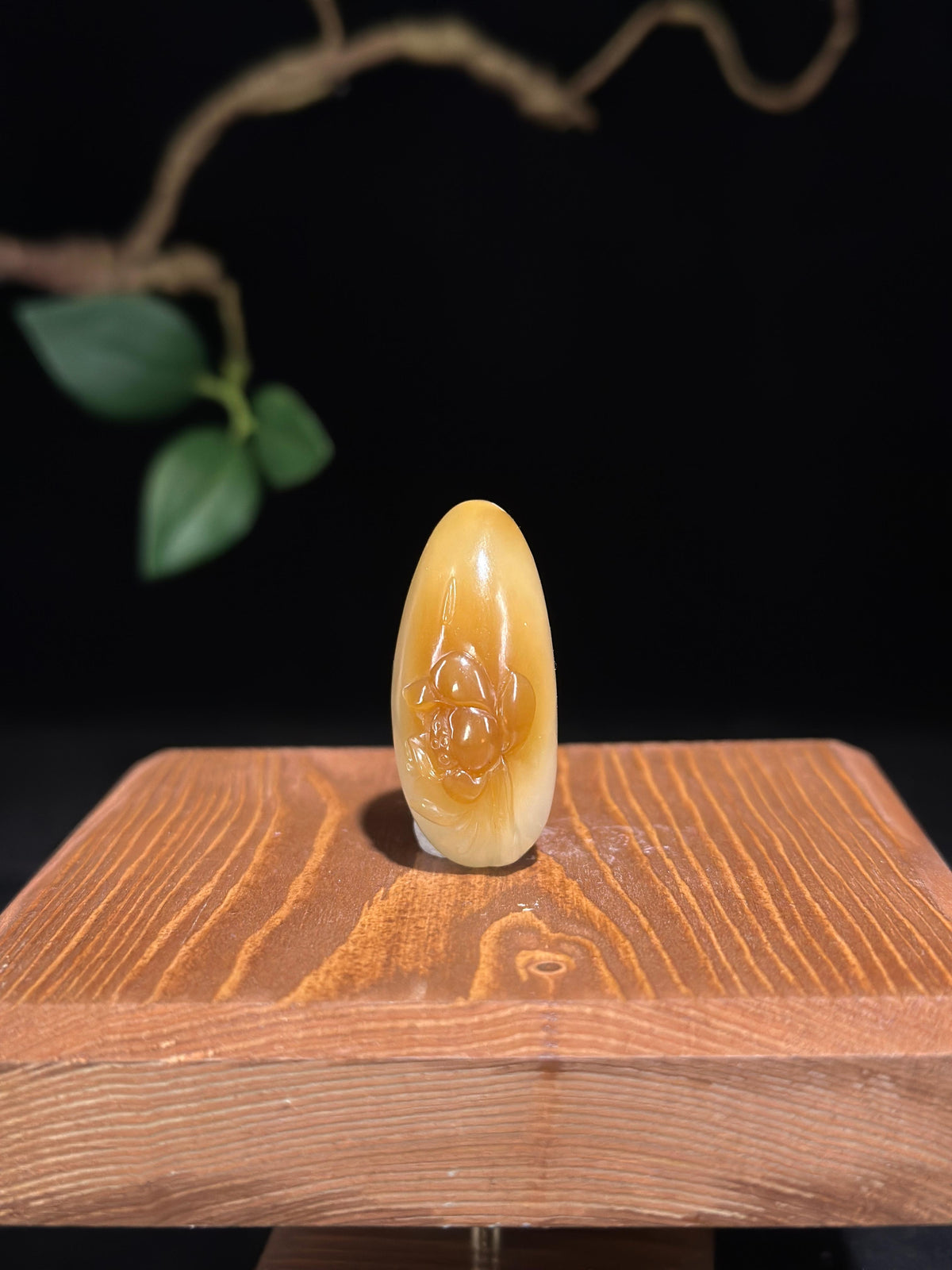 和田玉.糖白禅意莲花吊坠（yc774151）