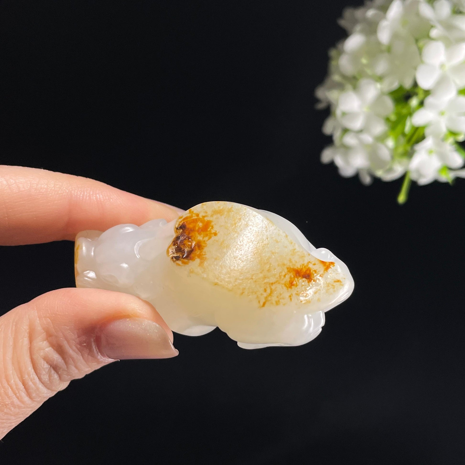 和田玉白玉红皮洒金皮“锦貅聚财”籽料貔貅雕刻（yc355893）