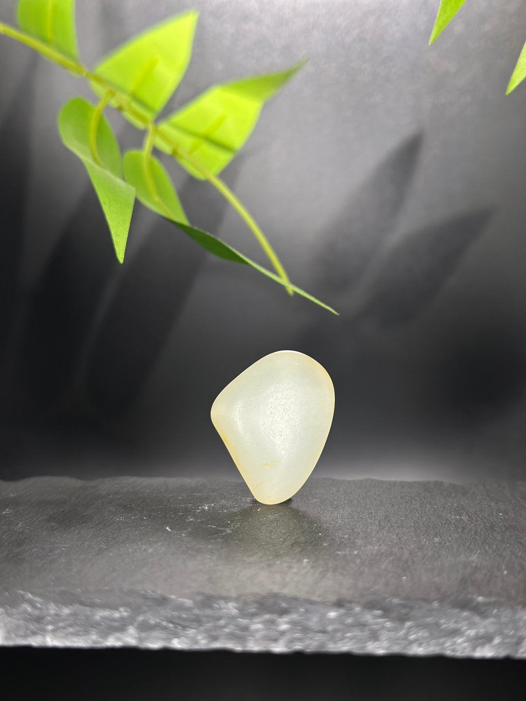 和田玉. 细肉油润淡金皮素件（yc784111）