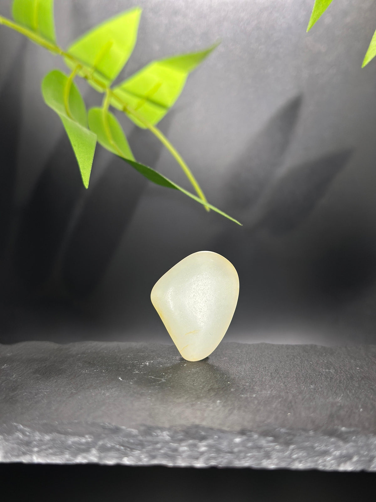 和田玉. 细肉油润淡金皮素件（yc784111）