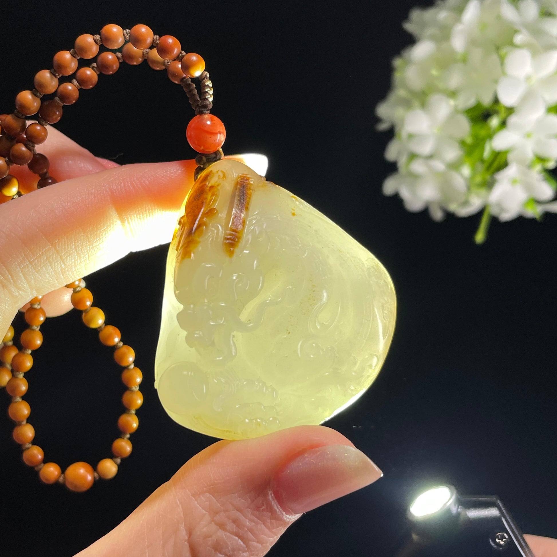 和田玉白玉红皮“龙游凤舞”籽料龙凤雕刻（yc355976）