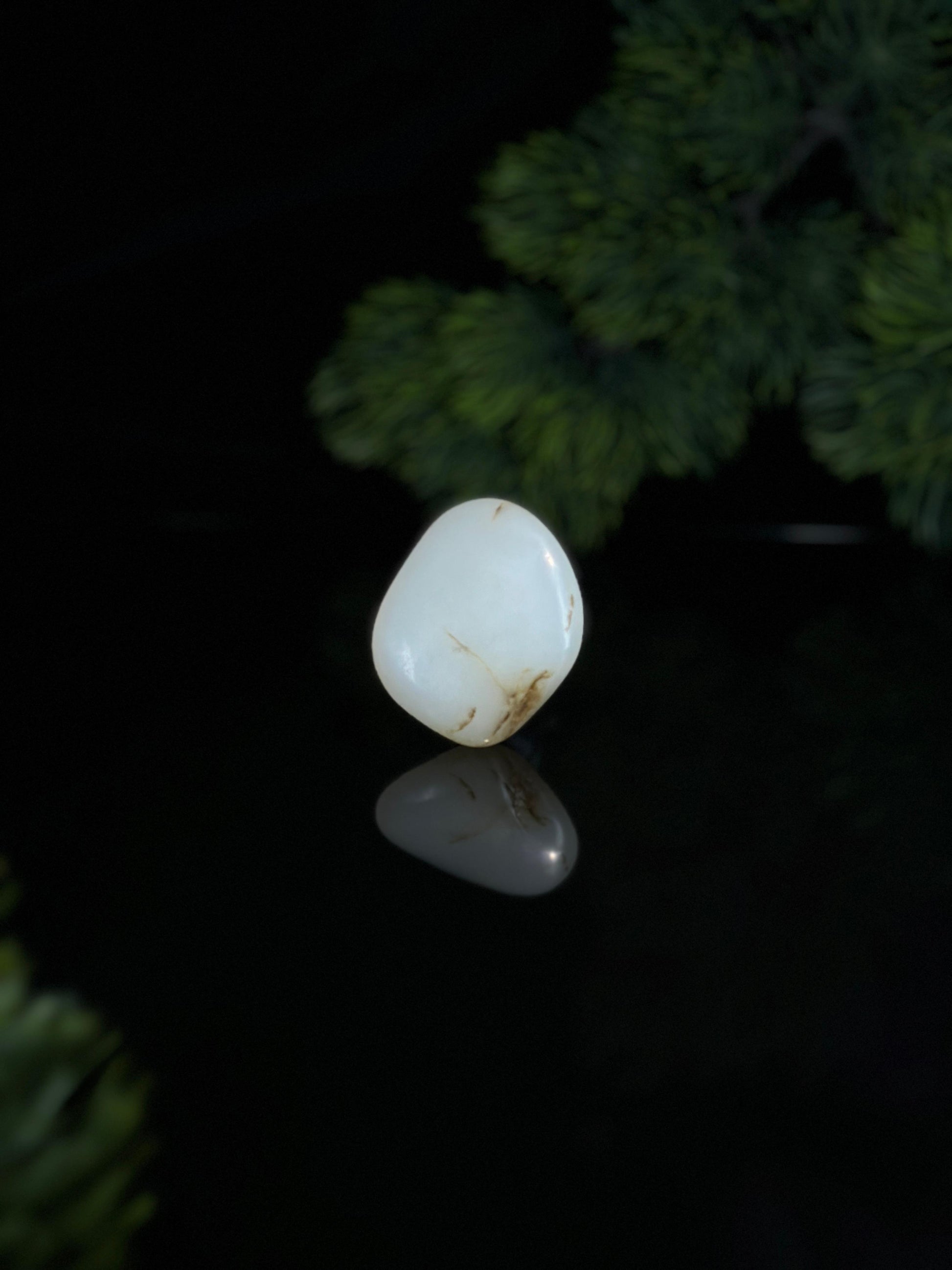 新疆和田玉高青白秋梨皮珍品挂件籽（yc504358）