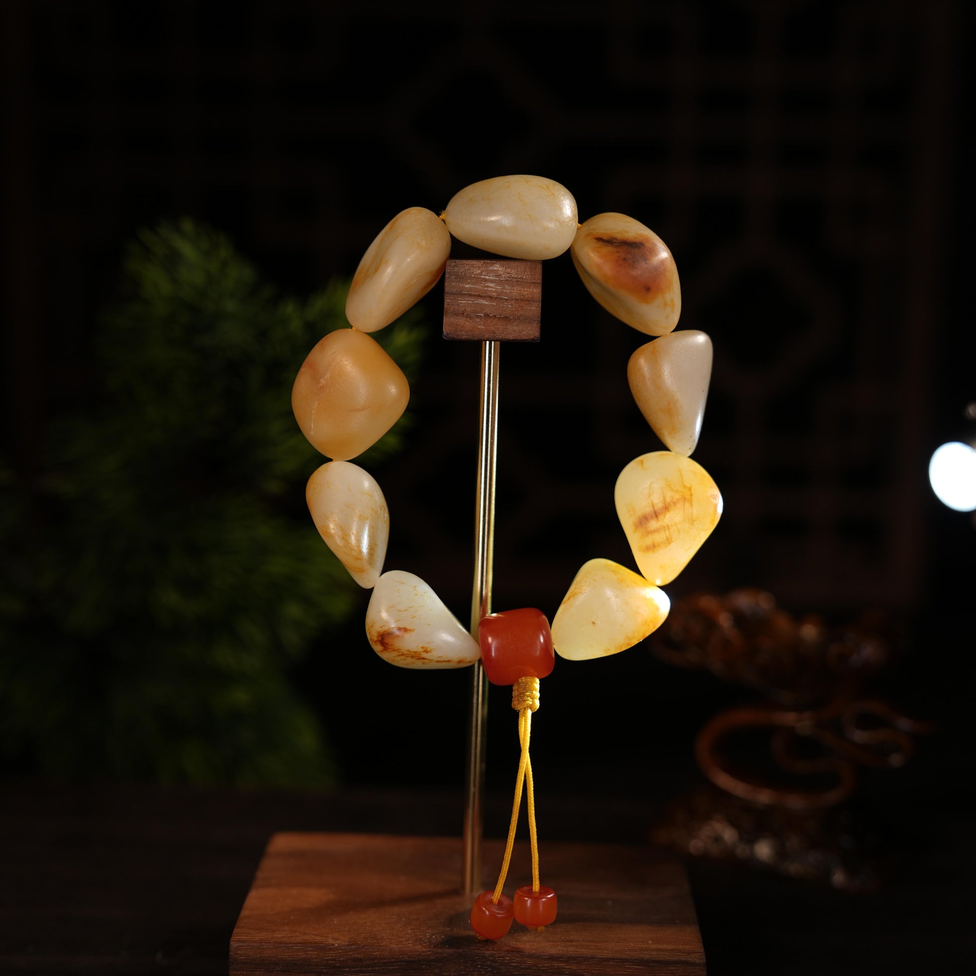 新疆和田玉白玉洒金皮聚红皮珍品原籽手串（yc455824）