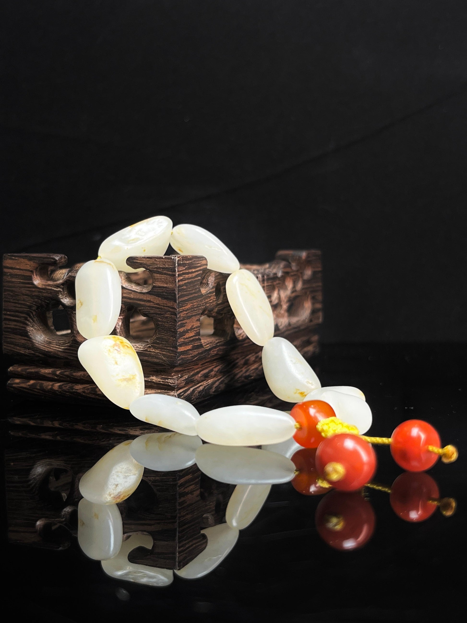 新疆天然和田玉籽料原石洒金皮手串2（yc235570）