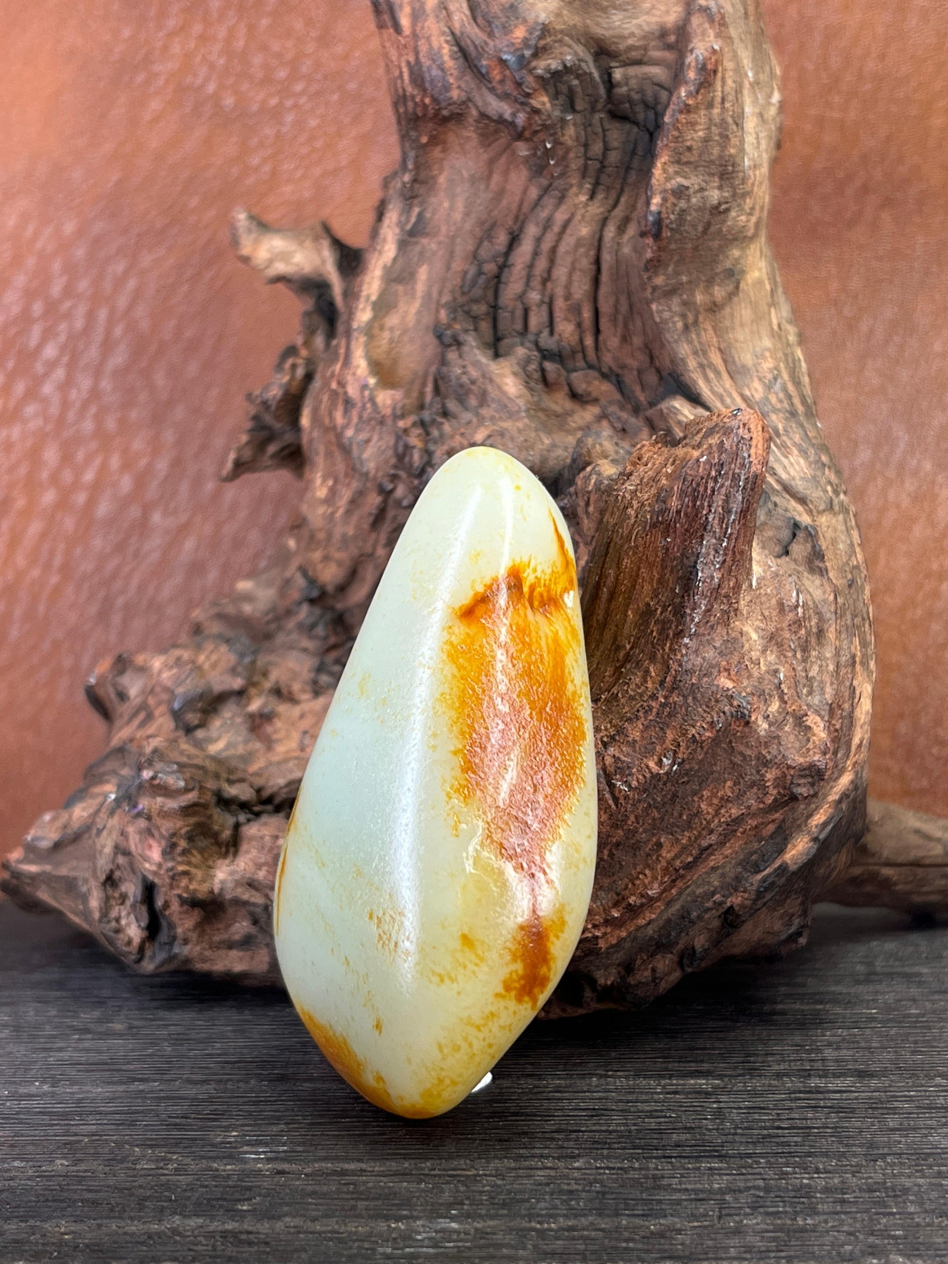 新疆和田玉聚红皮籽料原石手把件（yc227464）