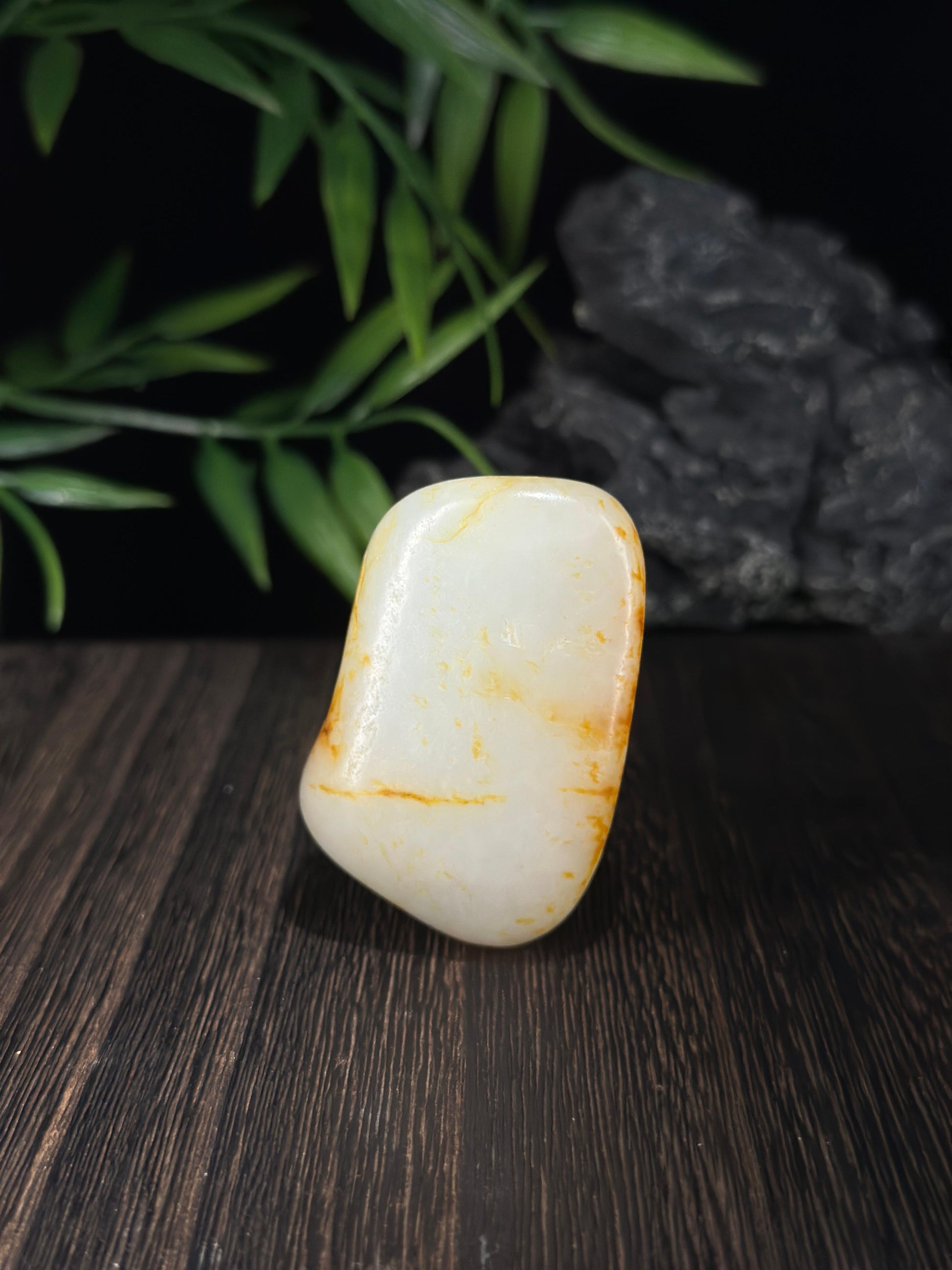 新疆和田玉珍品白玉洒金皮籽料手把件（yc698547）