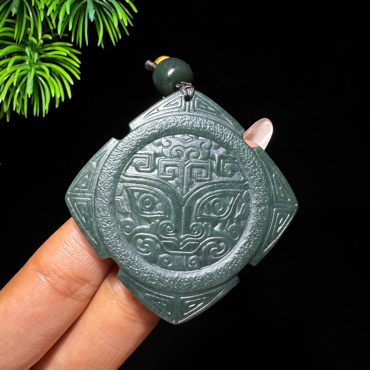 和田玉山料塔青兽面玉琮（yc727196）