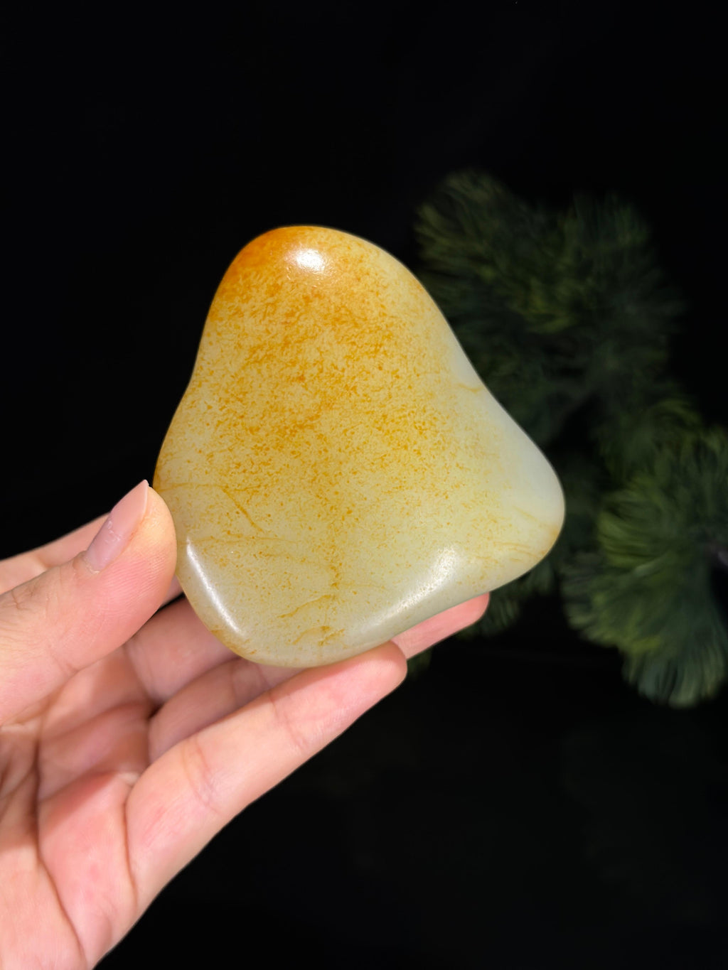 新疆和田玉收藏级白玉洒金皮心形籽料小摆件（yc504708）