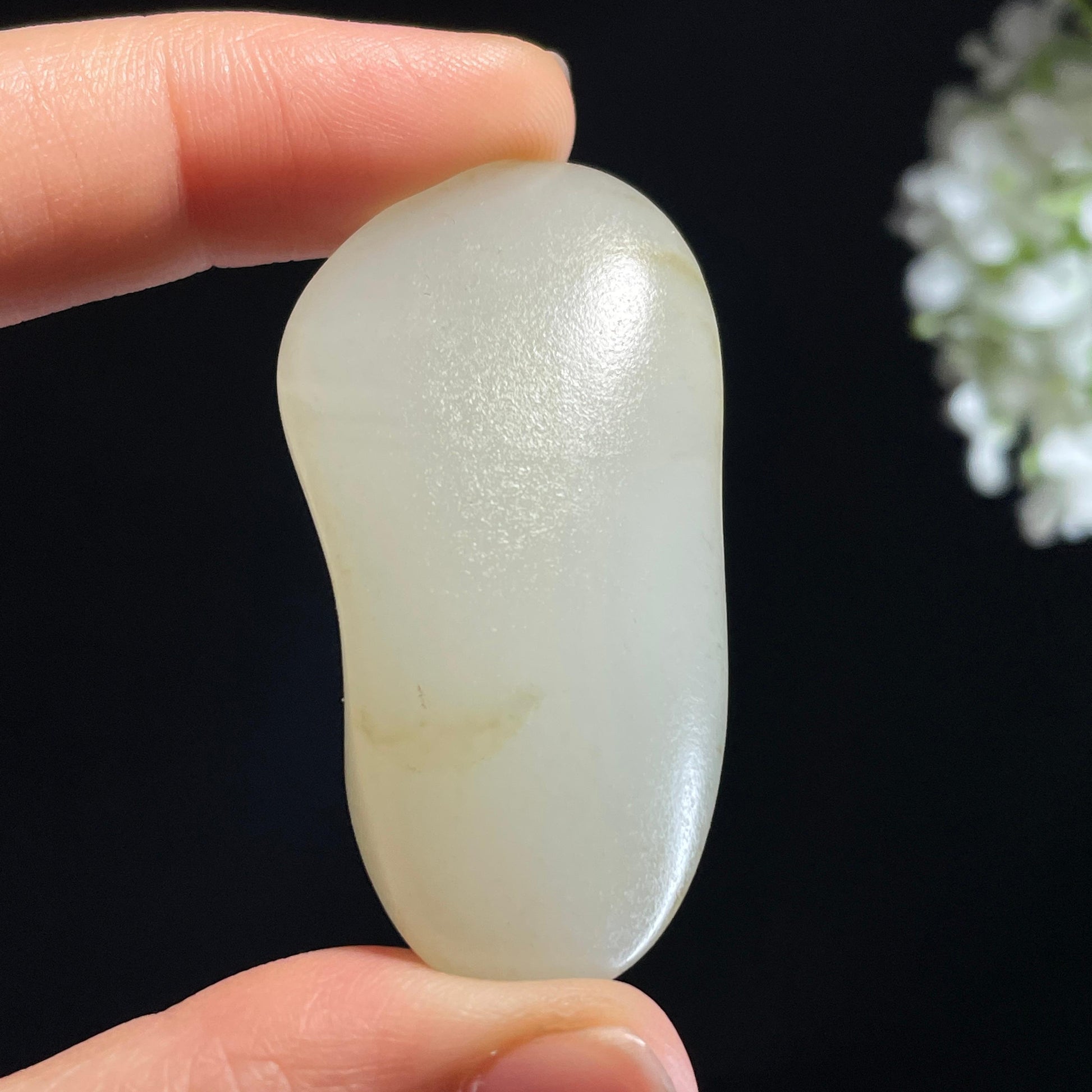 新疆和田玉“雪溪浮痕”白玉秋梨皮籽料（yc440979）