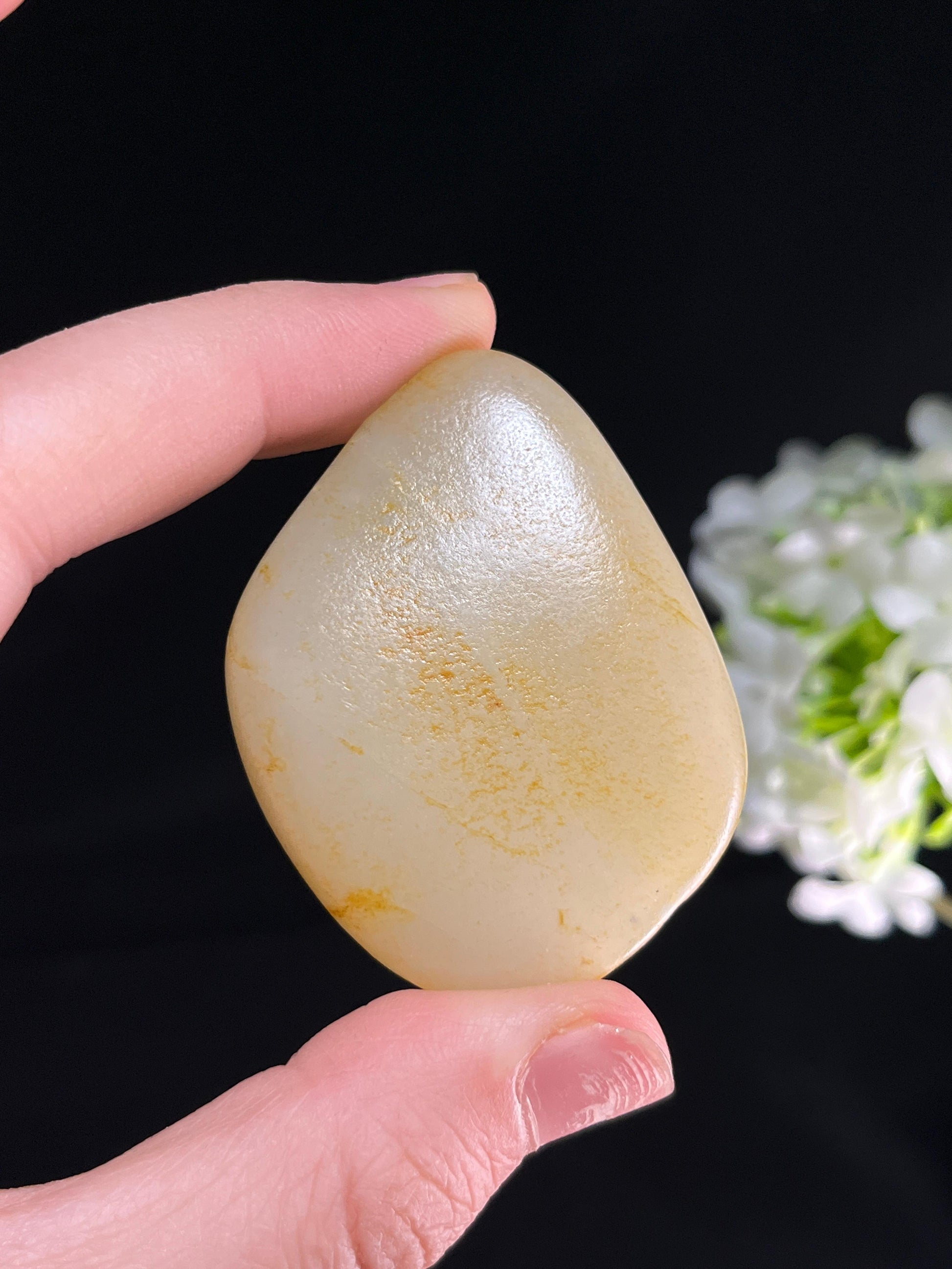 新疆和田玉洒金皮籽料原石小手把（yc251757）