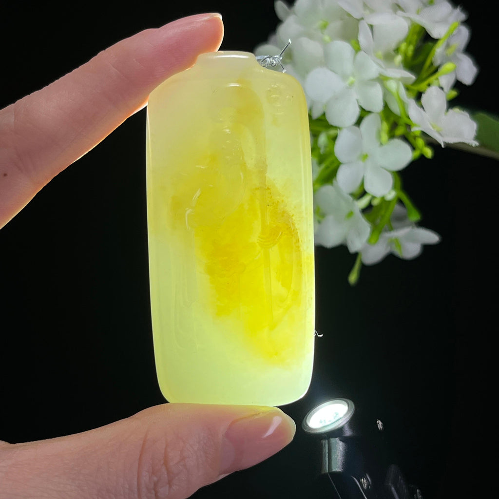 和田玉且末糖白玉“单刀赴会”关公雕刻挂件（yc304854）