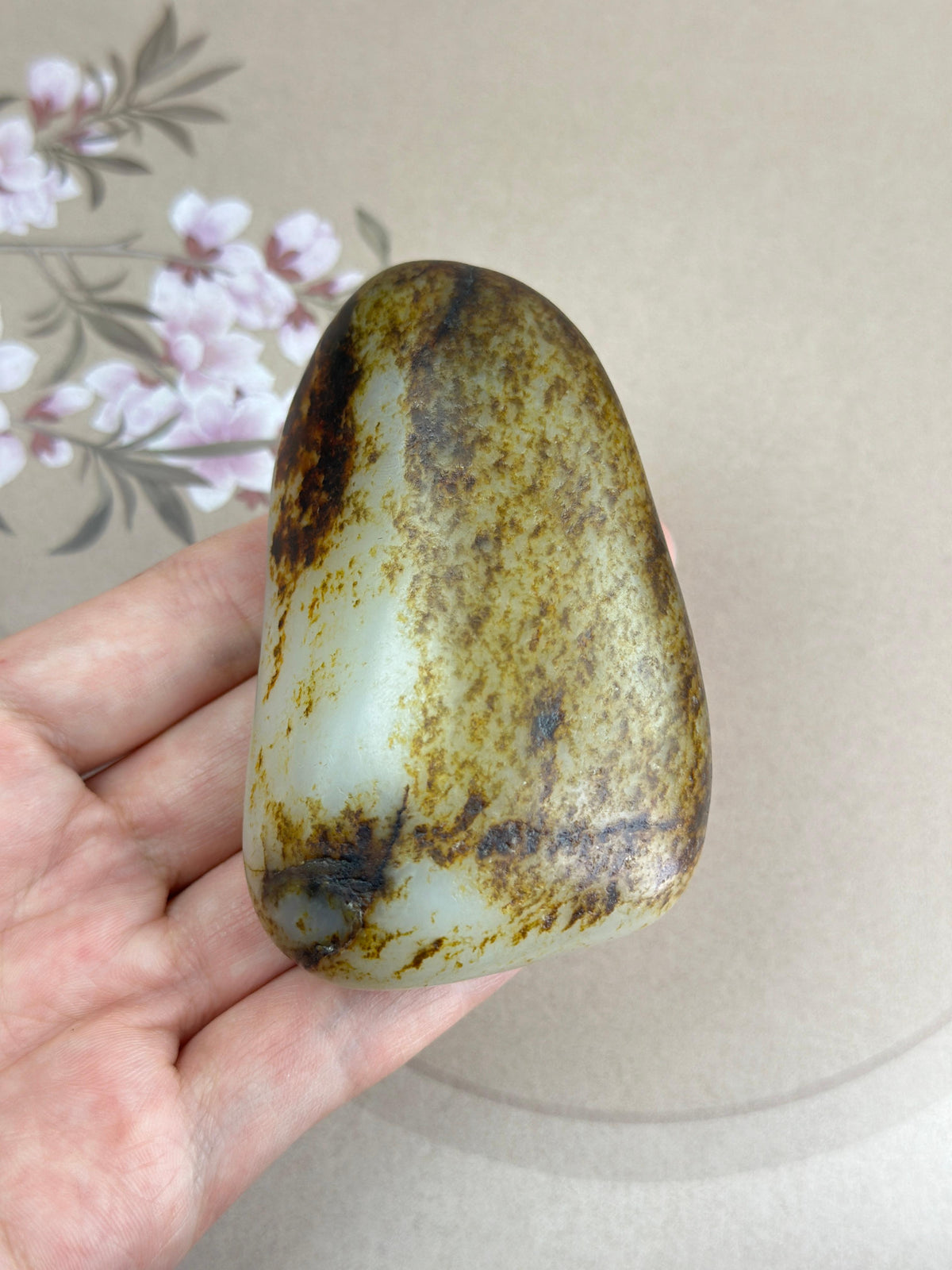 收藏级新疆和田玉白玉秋梨皮籽料手把件（yc749611）