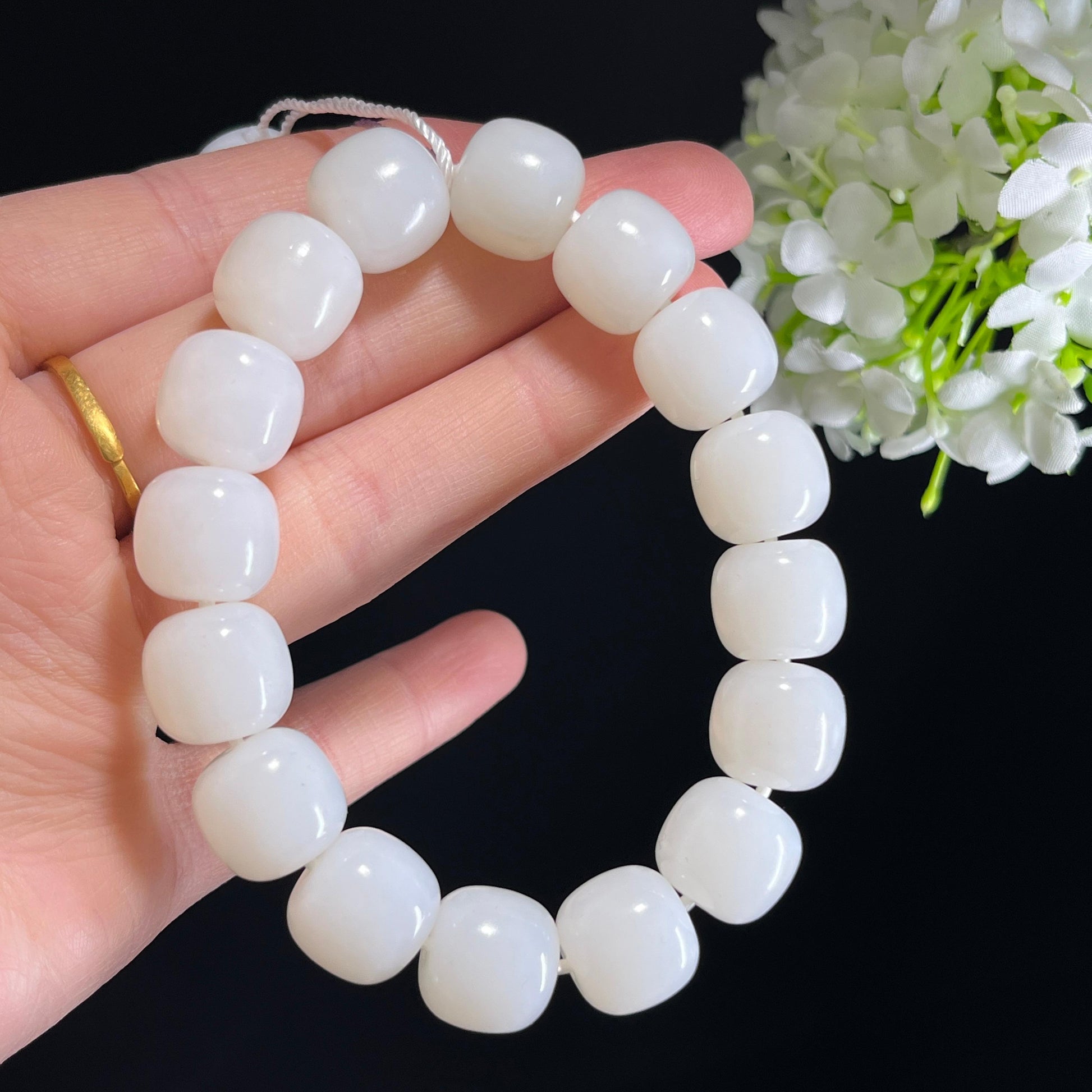 新疆天然和田玉羊脂白玉老型珠手串（yc348946）