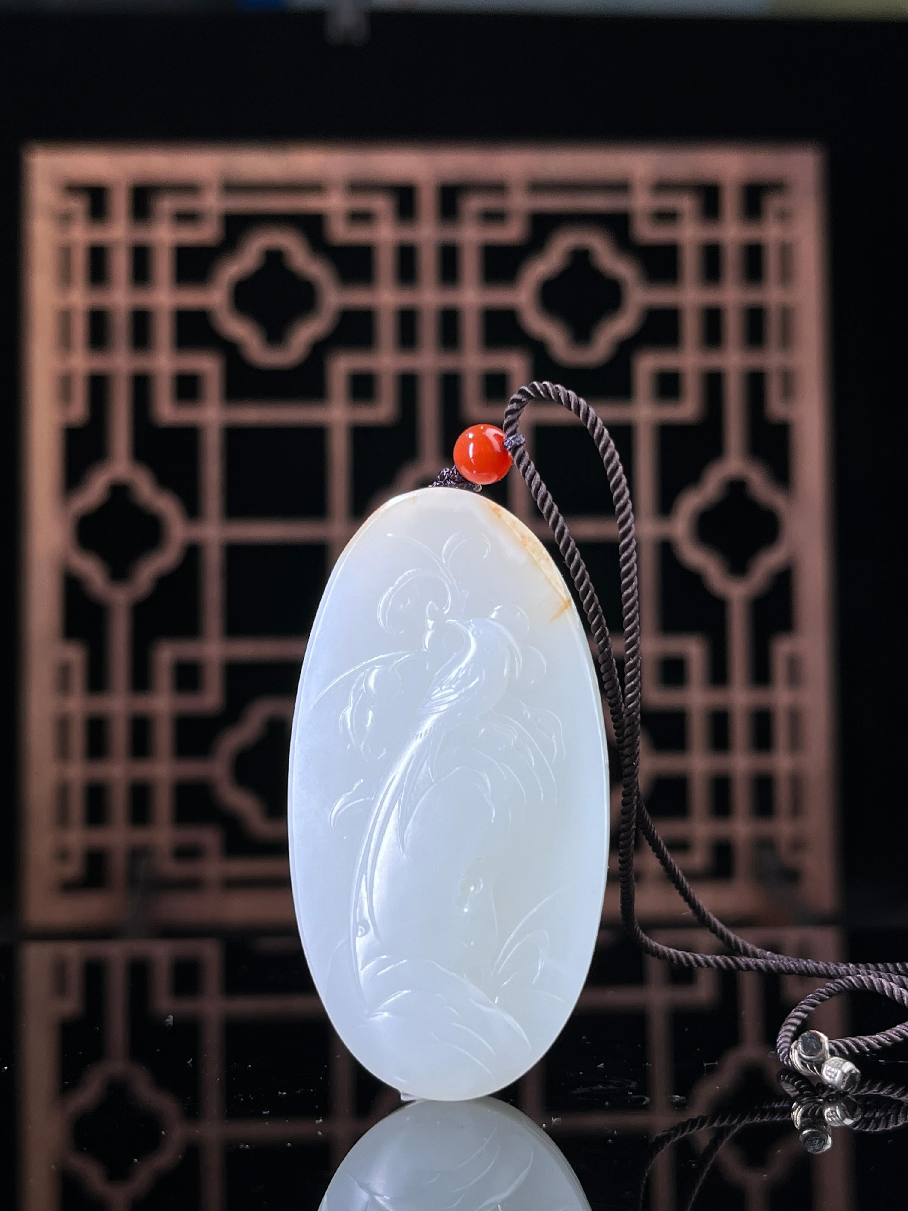 新疆和田玉天然籽料羊脂白玉挂件（yc232384） – 添福玉器