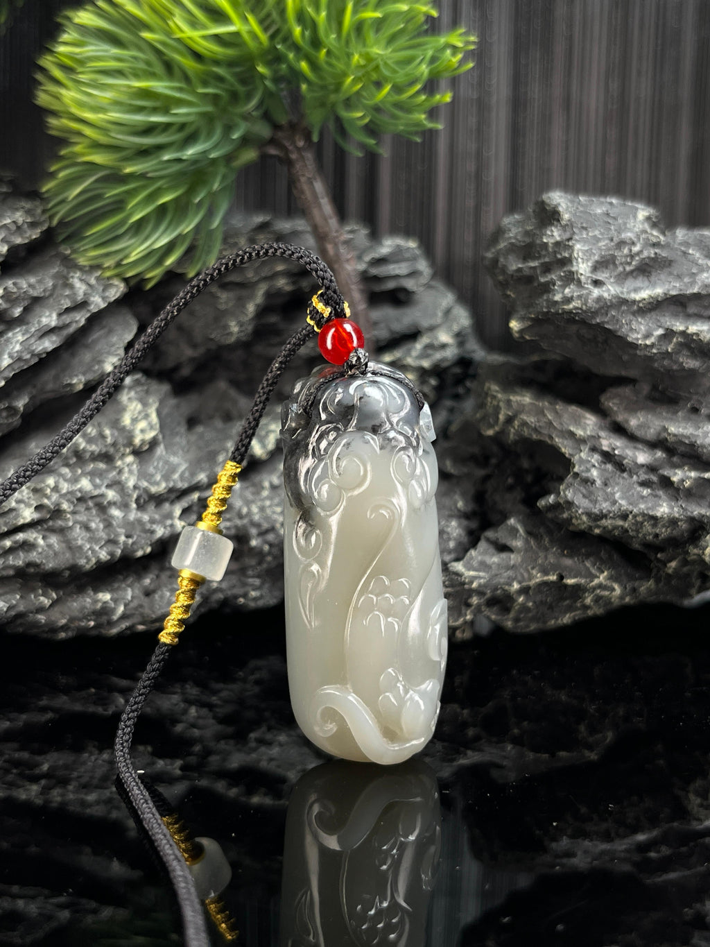和田玉青花籽料貔貅题材挂件（yc222801）