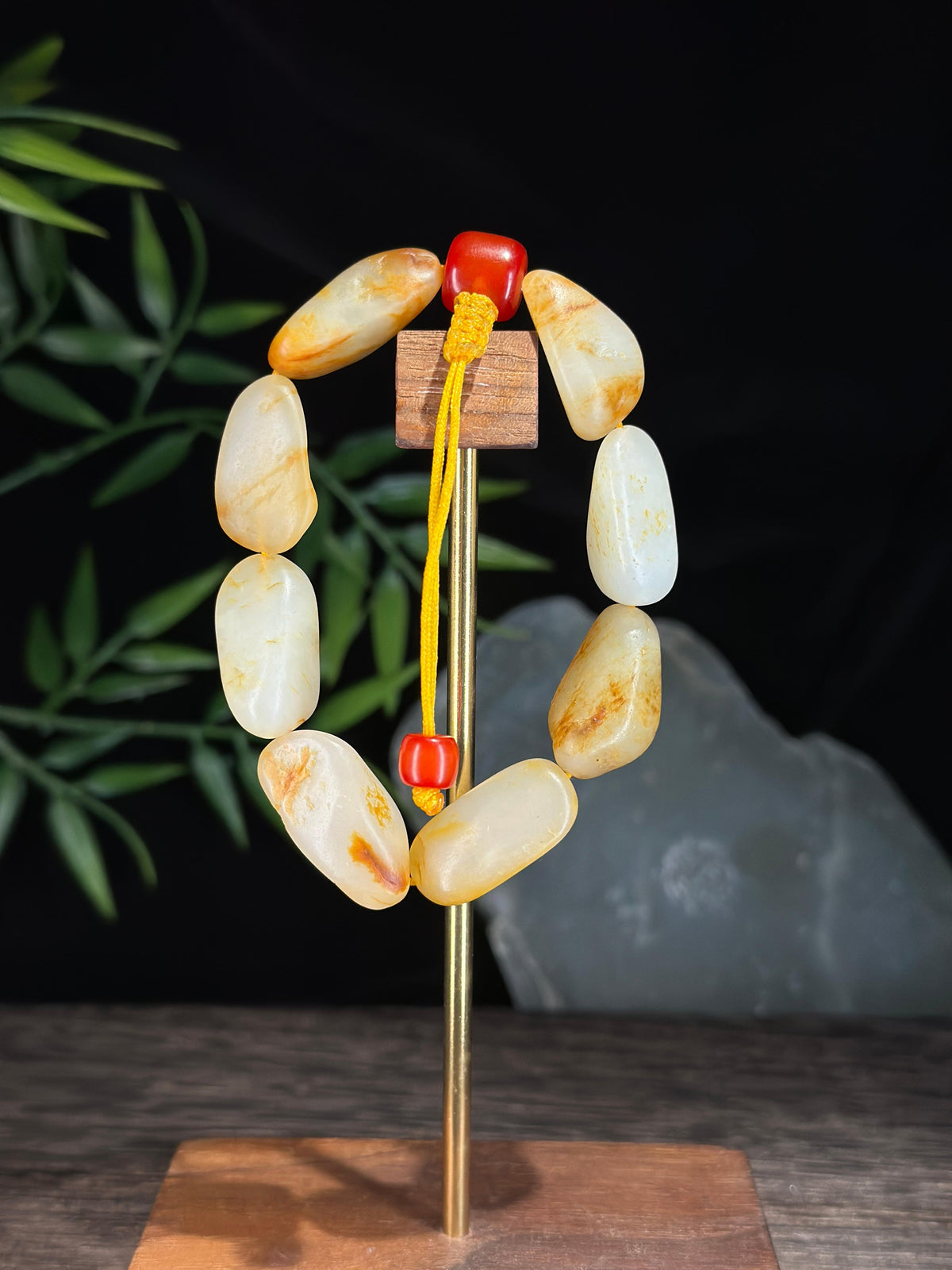 新疆和田玉精品红皮洒金皮原籽手串（8颗）（yc721290）