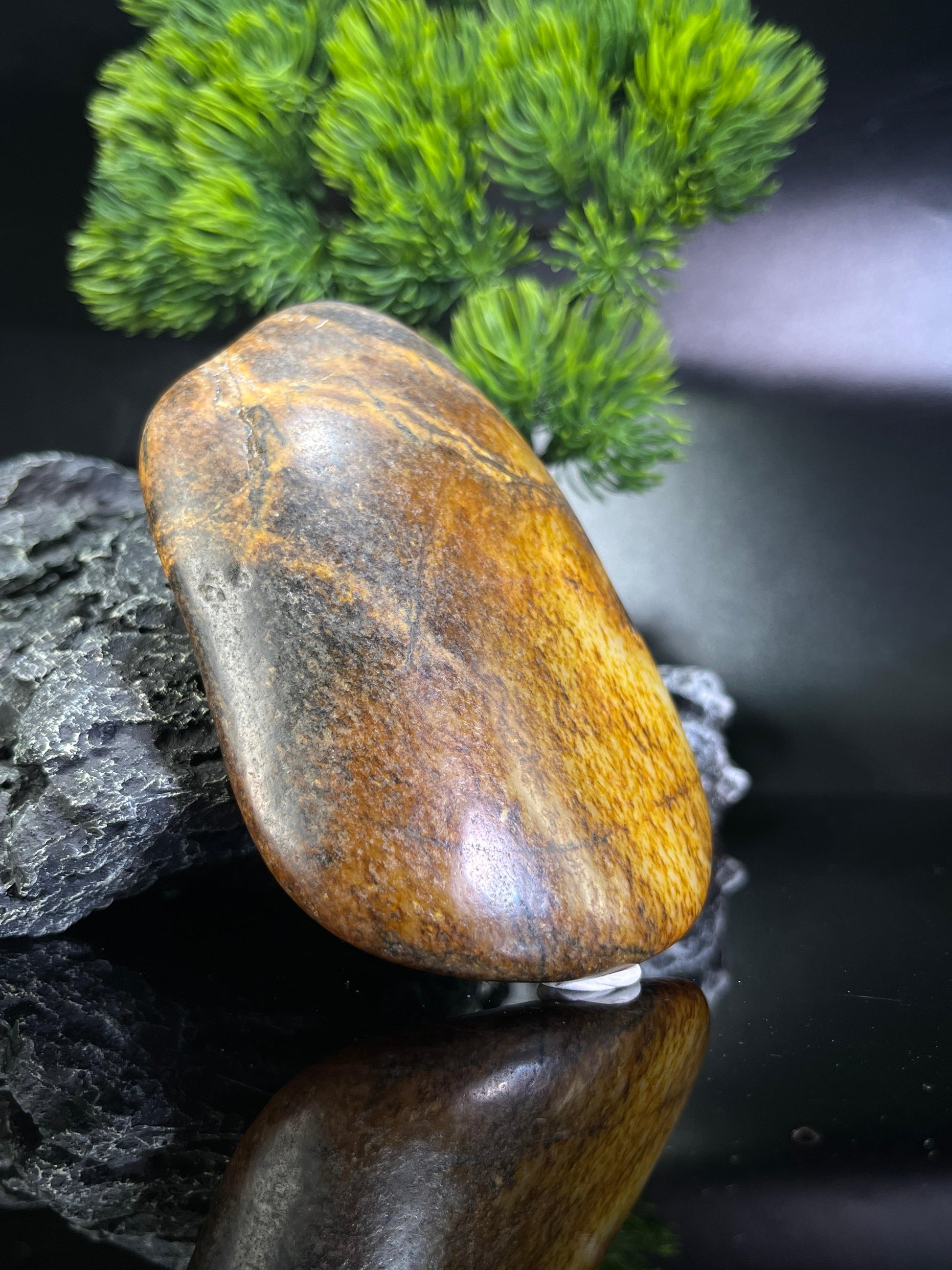 和田玉秋梨皮籽料原石摆件（yc212549）