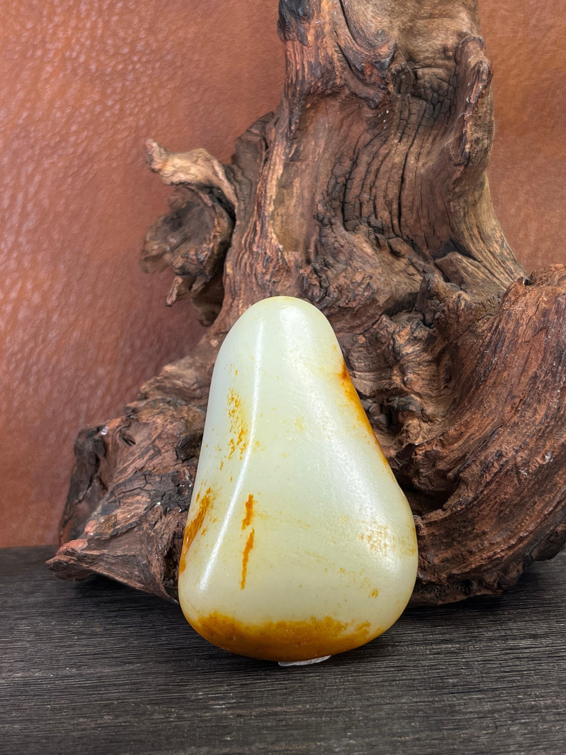 新疆和田玉聚红皮籽料原石手把件（yc227464）