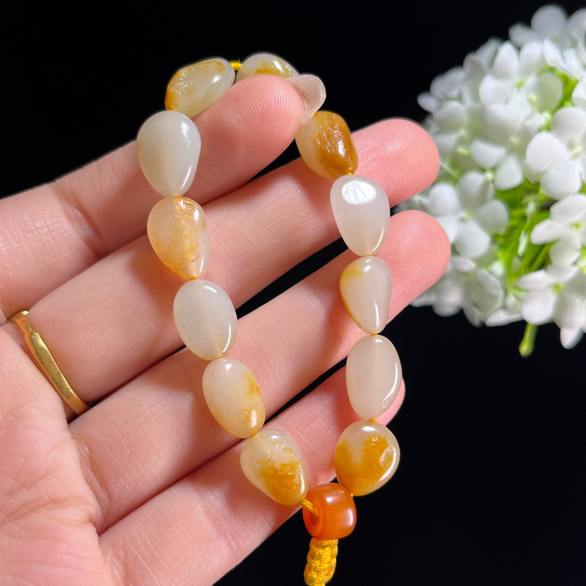 和田玉白玉洒金皮黄沁子籽料原籽手串（yc332562）