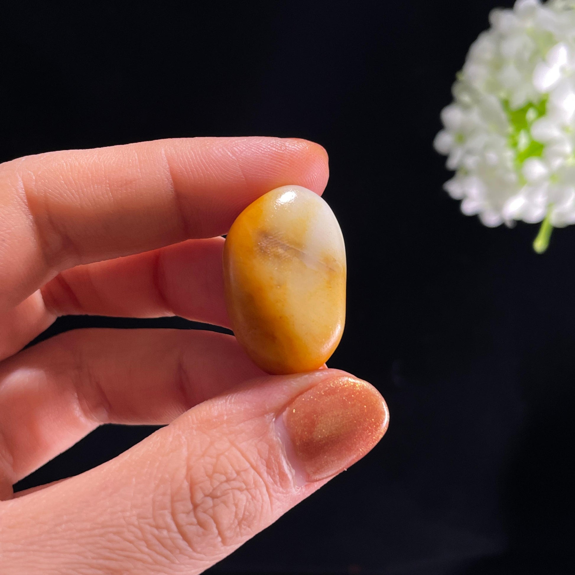 和田玉白玉“霜阶染金”红皮白肉籽料（yc387326）