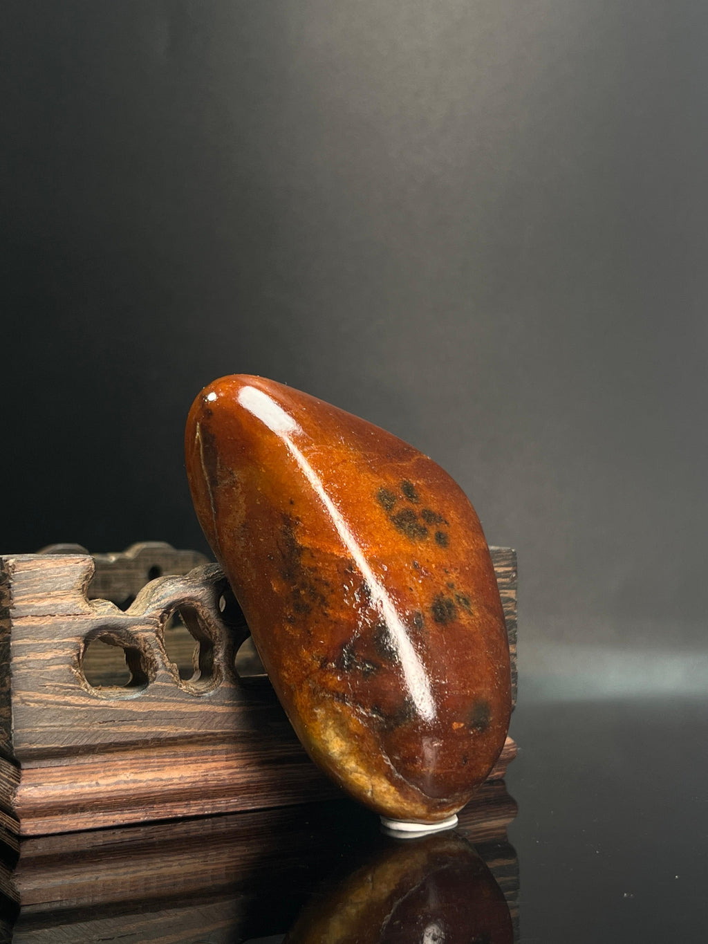 新疆和田玉籽料原石红沁手把件（yc236640）