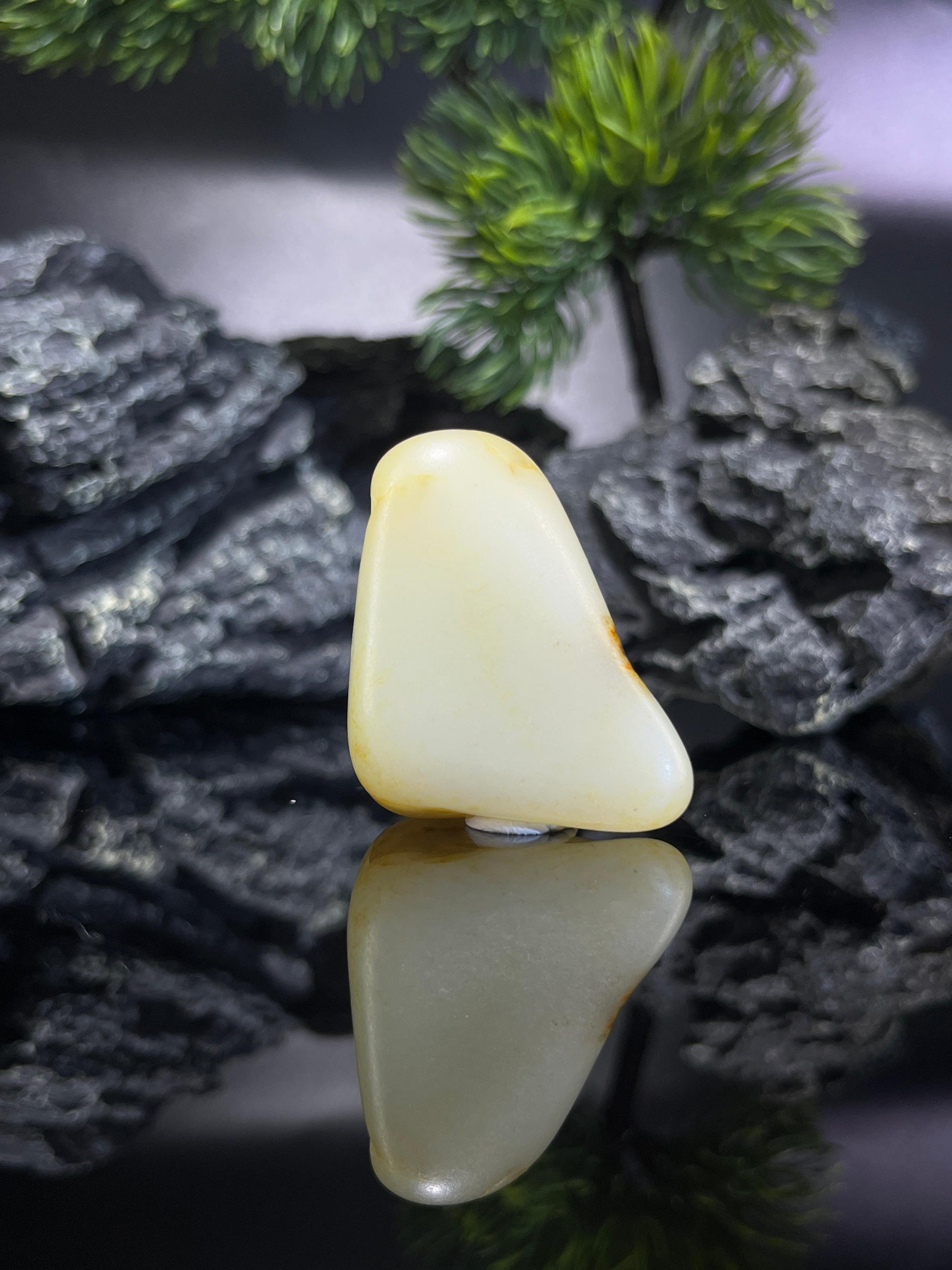 和田玉洒金皮一级白籽料（yc212500）