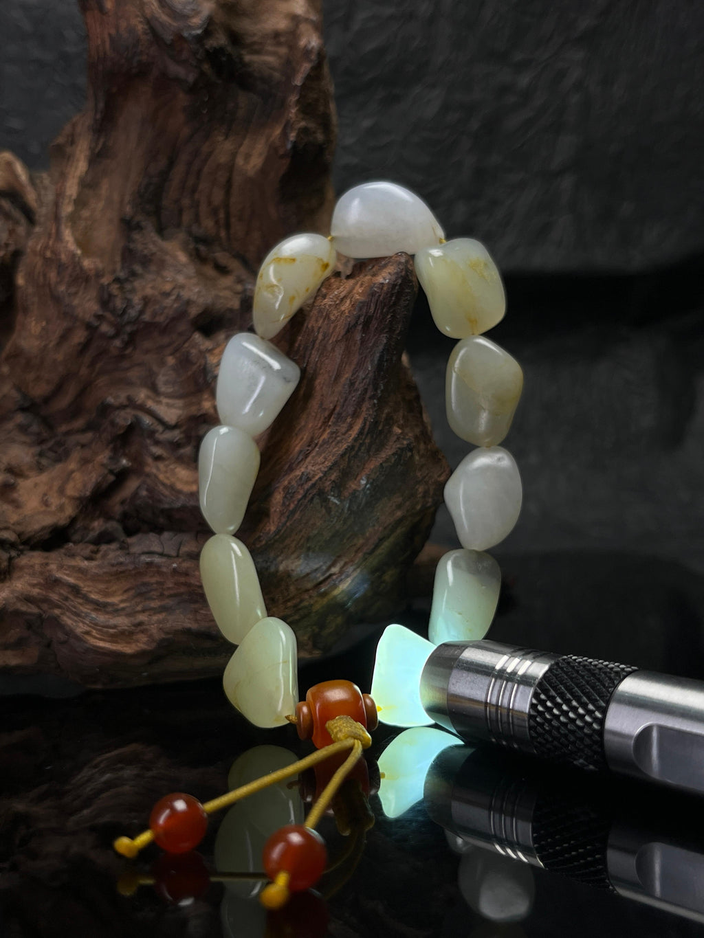 新疆和田玉天然籽料原石白玉手串洒金皮（yc232595）