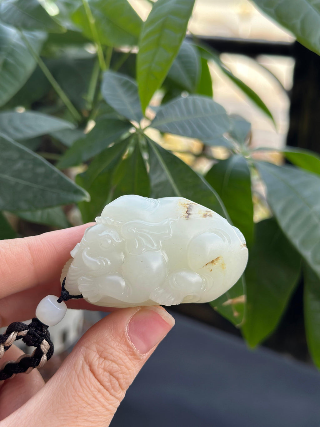 新疆和田玉精品秋梨皮籽料太平有象手把件（yc710377）