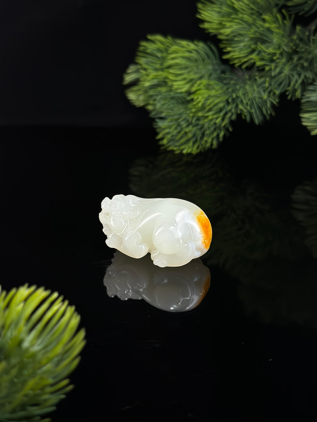 日常，新疆和田玉白玉聚红皮籽料貔貅珍品挂件（yc492127）