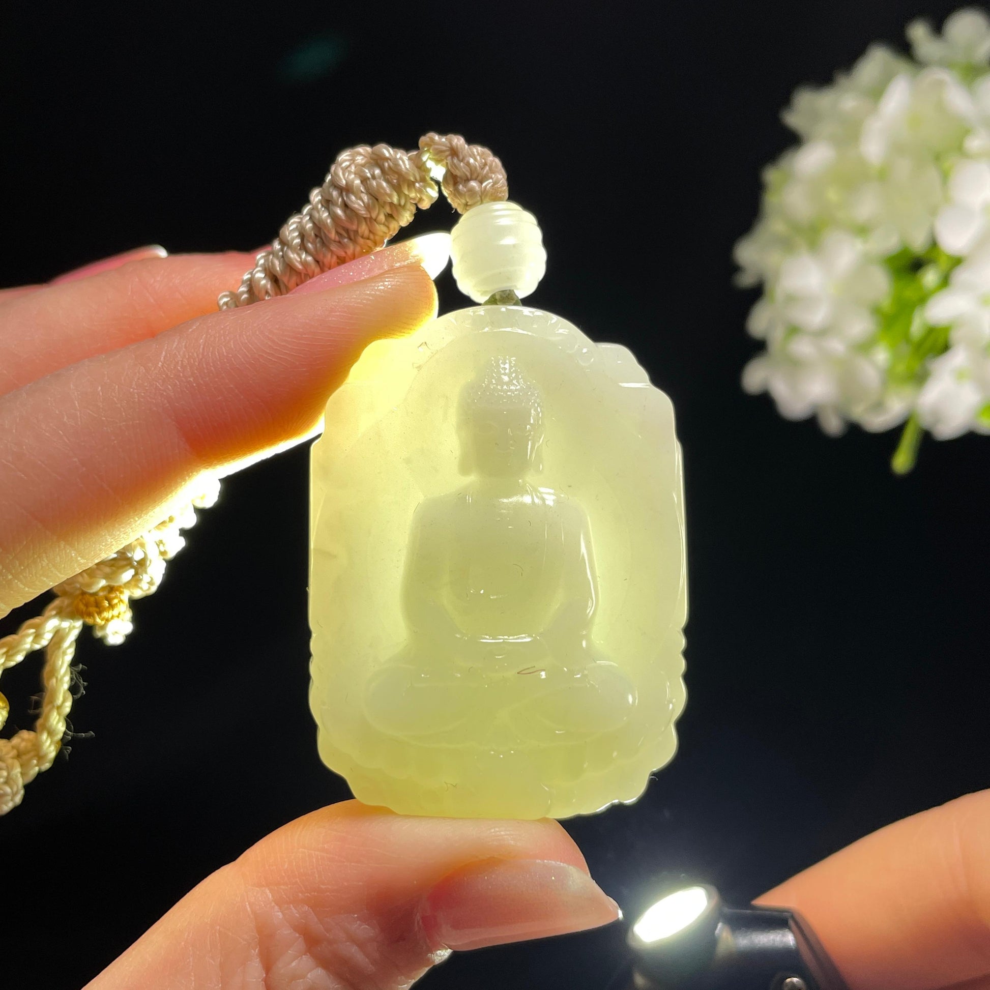 新疆和田玉米达料白玉佛雕刻挂件（yc365281）