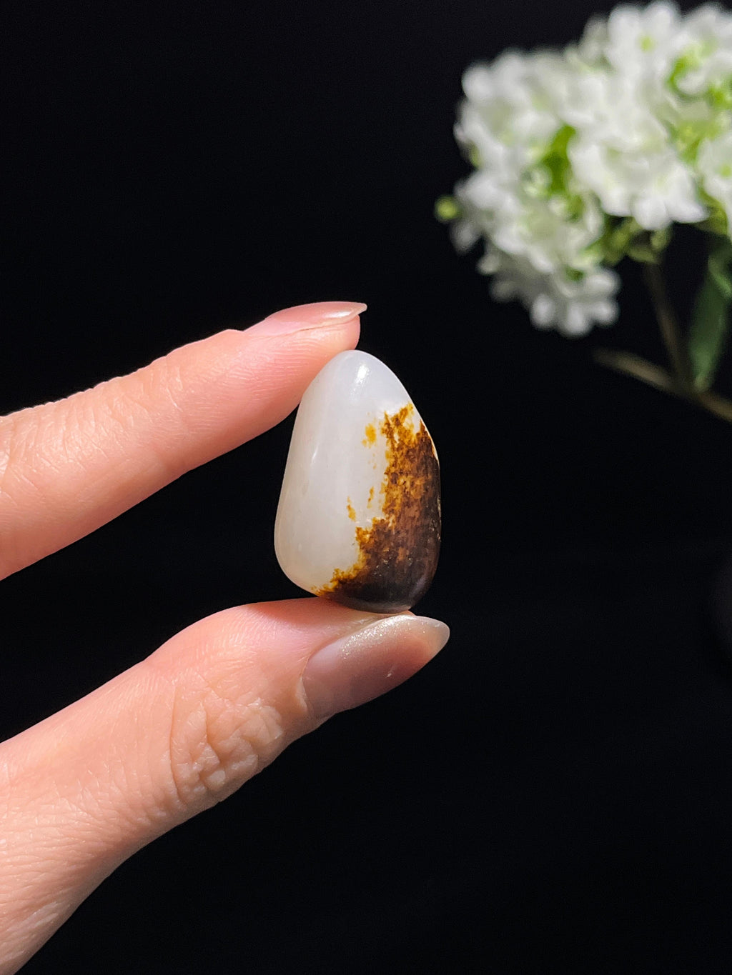 新疆和田玉意境聚黑皮籽料原石（yc250773）