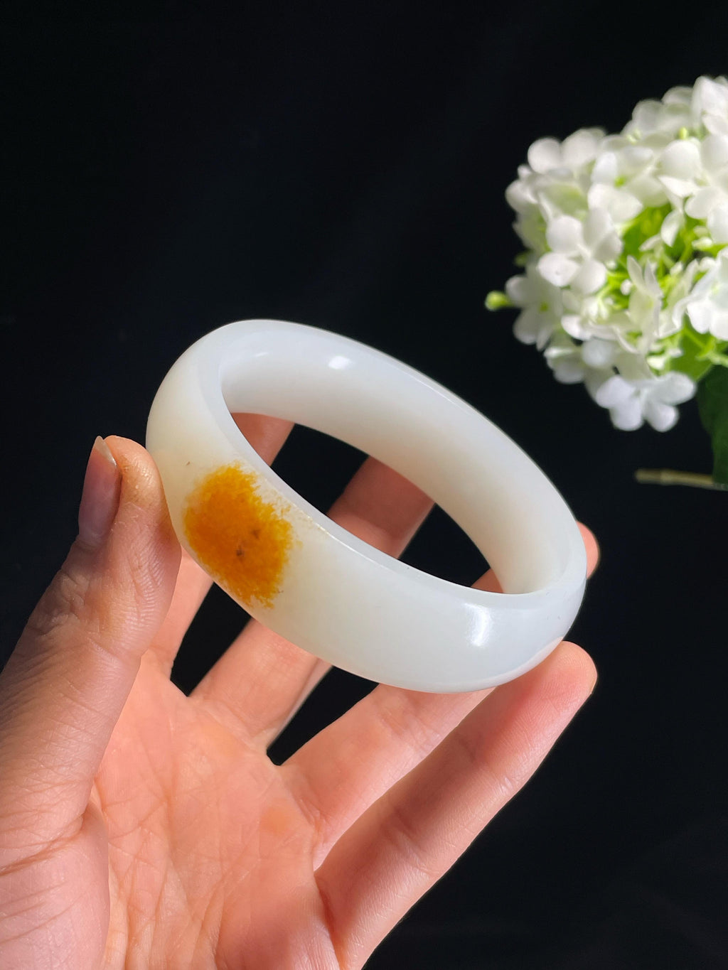 和田玉羊脂白玉洒金皮籽料手镯（卡55.5）（yc260409）