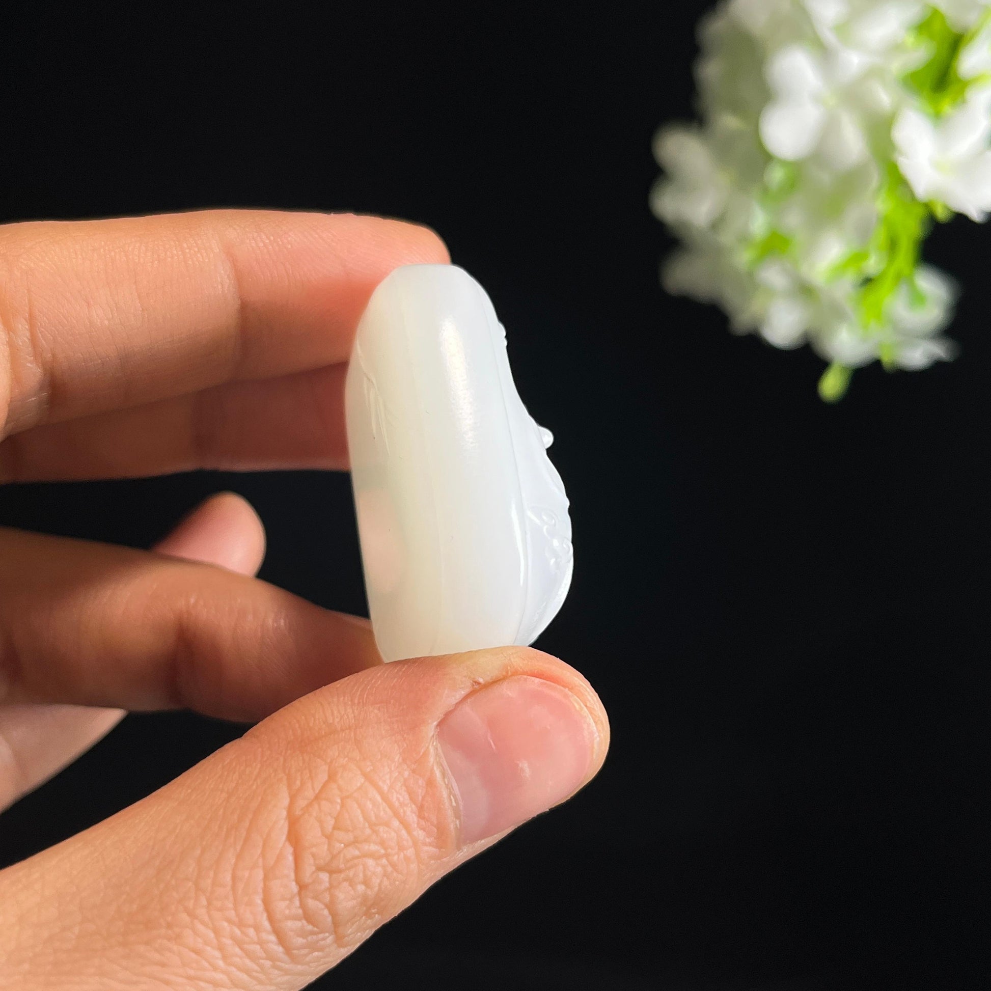 新疆天然羊脂白玉弥勒佛雕刻挂件（yc349427）