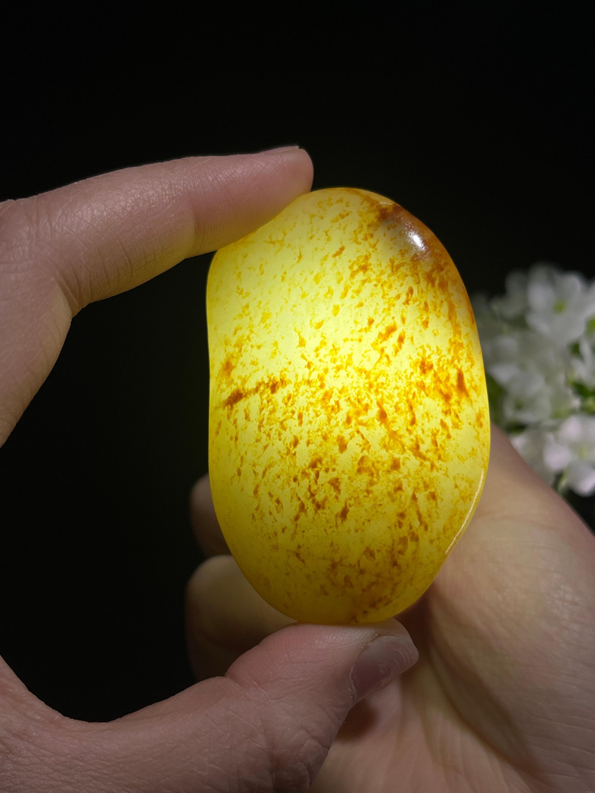 新疆和田玉收藏级洒金皮籽料原石（yc253643）