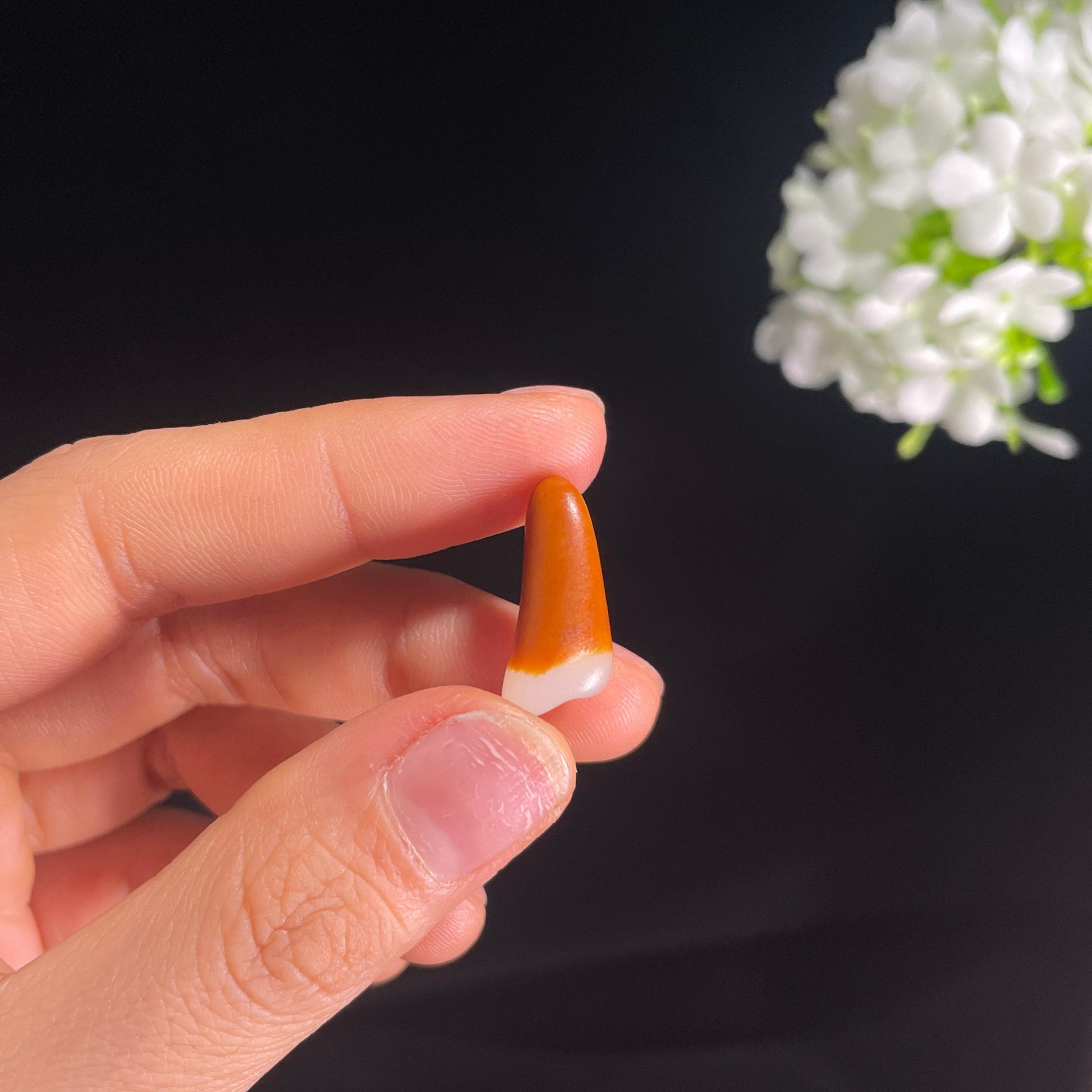 和田玉白玉通体聚红皮“雪山金顶”籽料原石（yc287382）