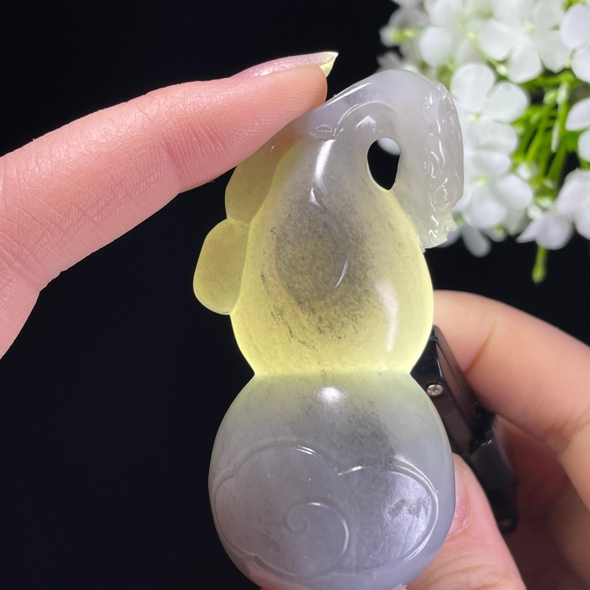 和田玉青花籽料“福禄送祥”葫芦雕刻手把件（yc326442）