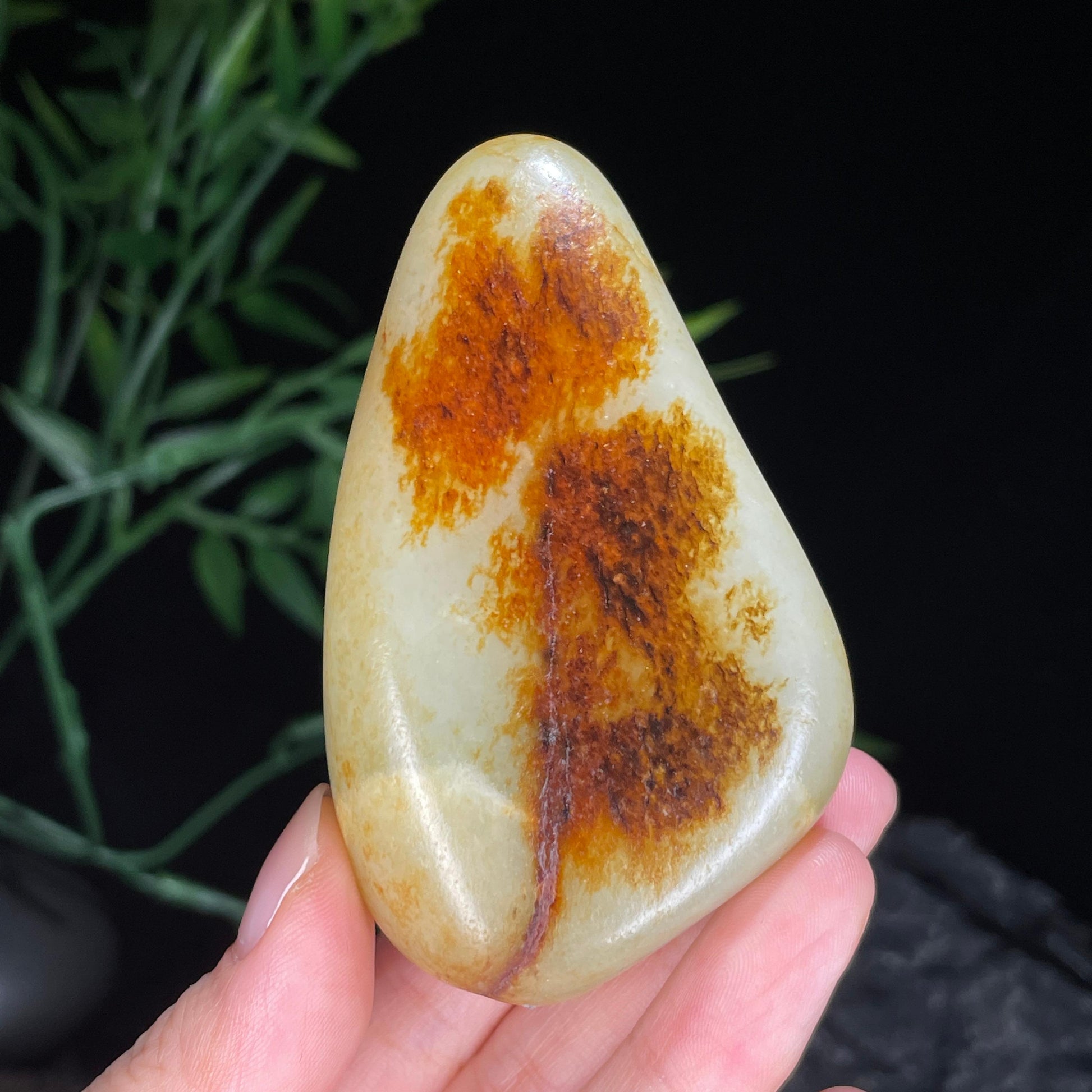 和田玉青白玉聚红皮籽料手把件（yc714327）
