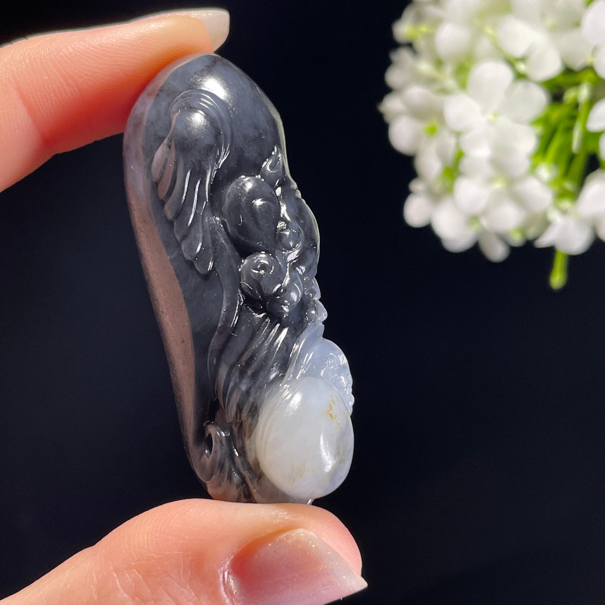 和田玉青花籽料“锦鳞化龙”雕刻挂件（yc325629）
