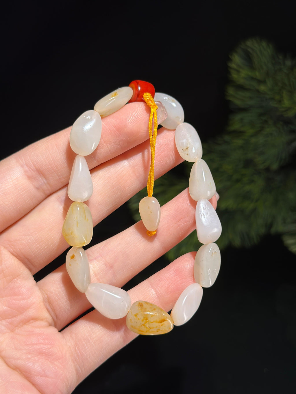 新疆和田玉白玉青白玉洒红皮原籽手串（13颗）（yc506354）
