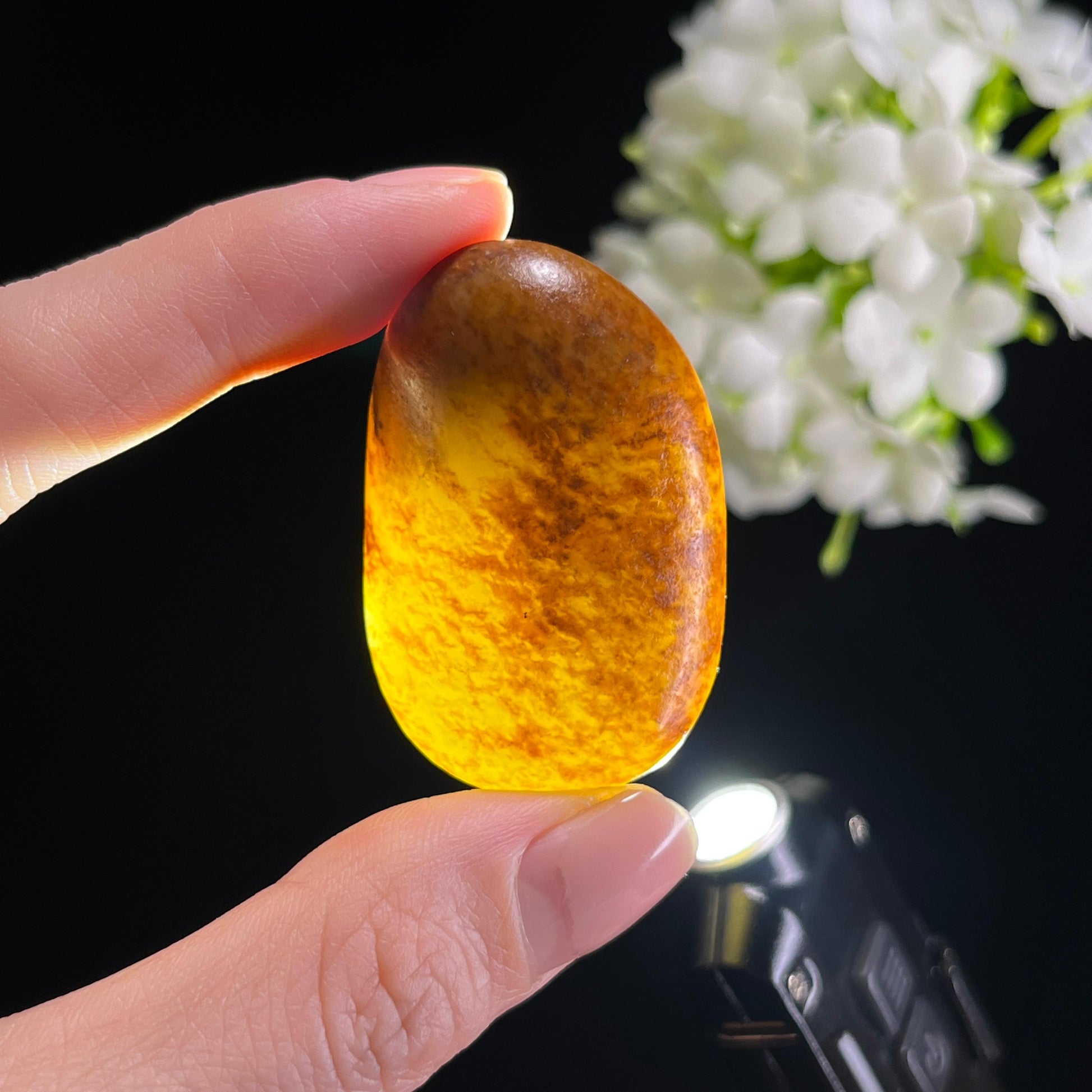 和田玉黄沁“玉髓金沁”籽料原石（yc302887）