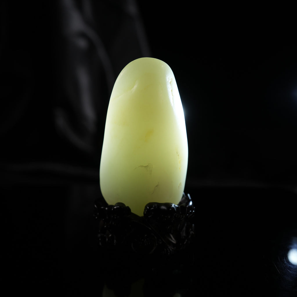 新疆天然和田玉“寒峰蕴月”光白籽（yc450844）