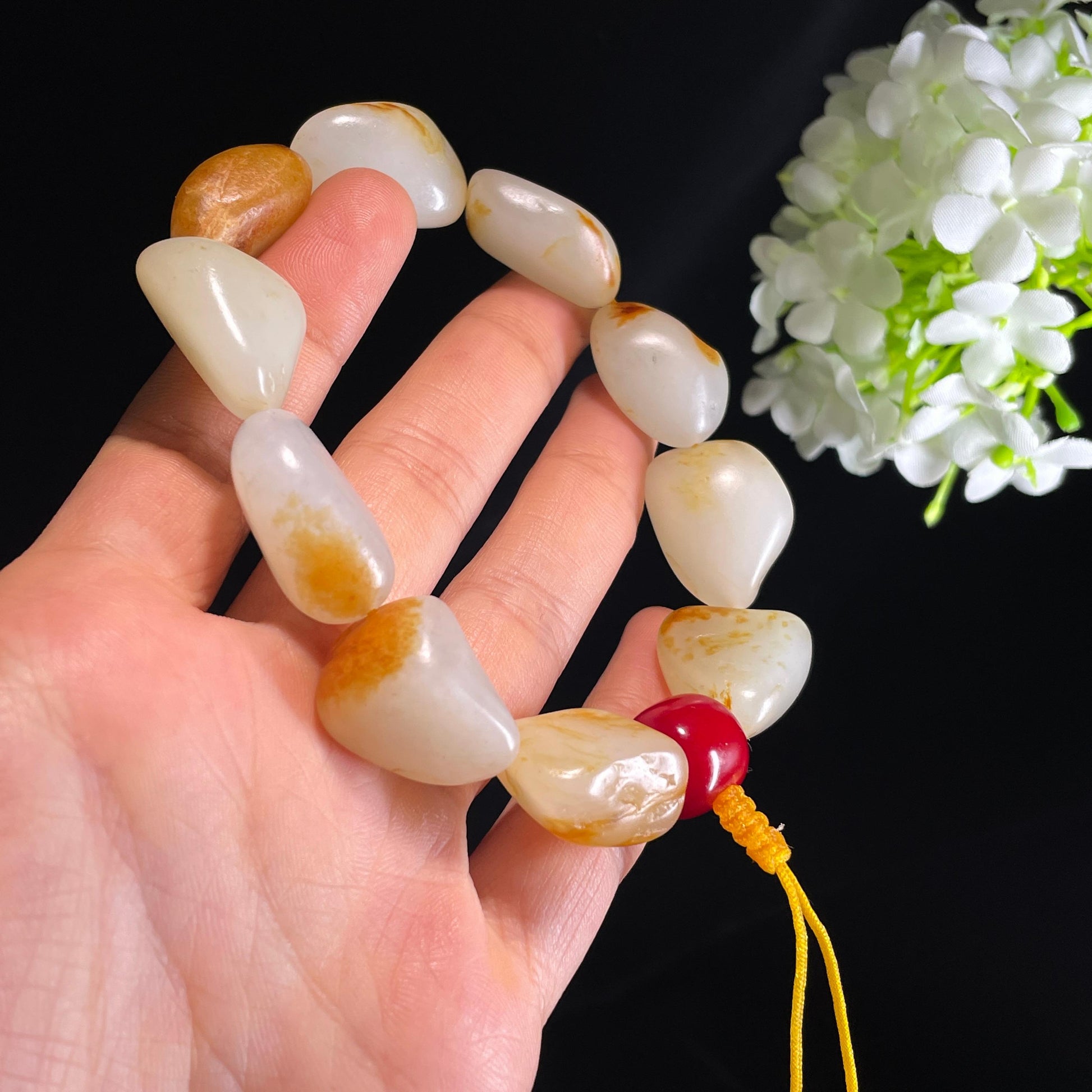 和田玉白玉洒金皮红皮黄沁皮原籽手串（yc356669）