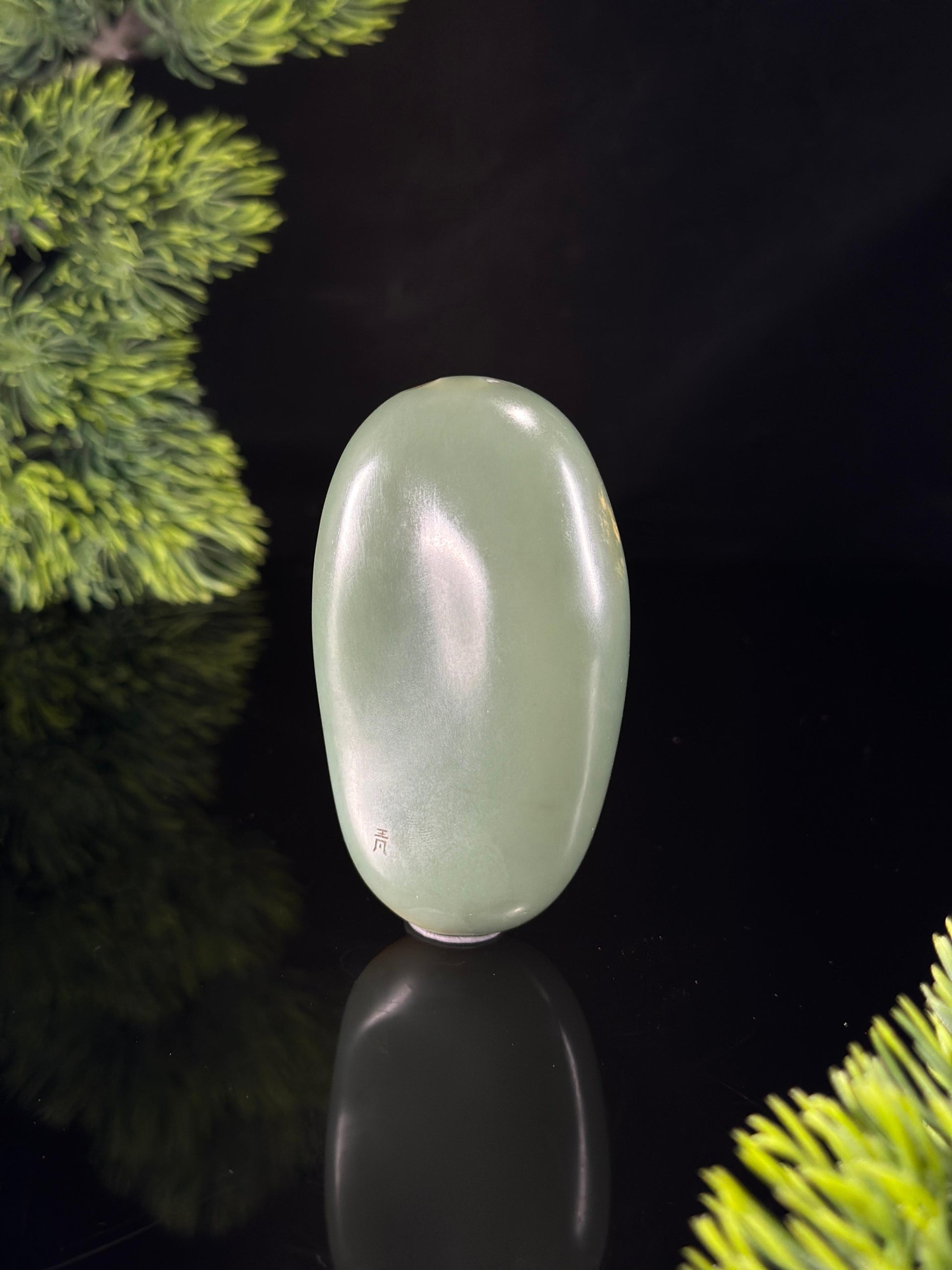 新疆和田玉红皮沙枣青籽料花开见佛俏色雕（yc463090）
