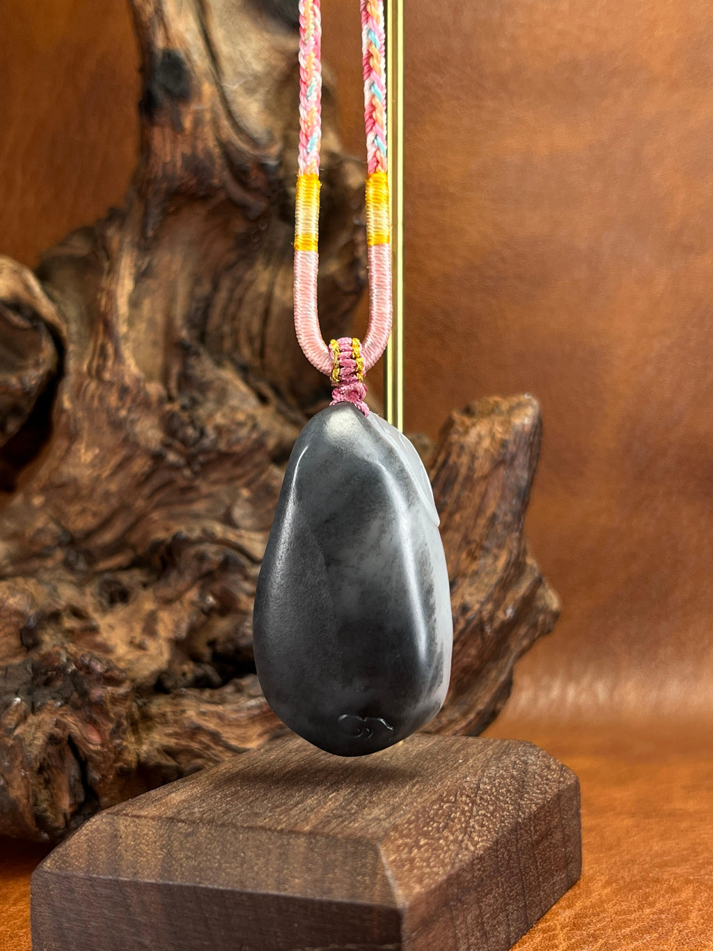 和田玉青花籽料弥勒佛雕刻挂坠（yc221989）