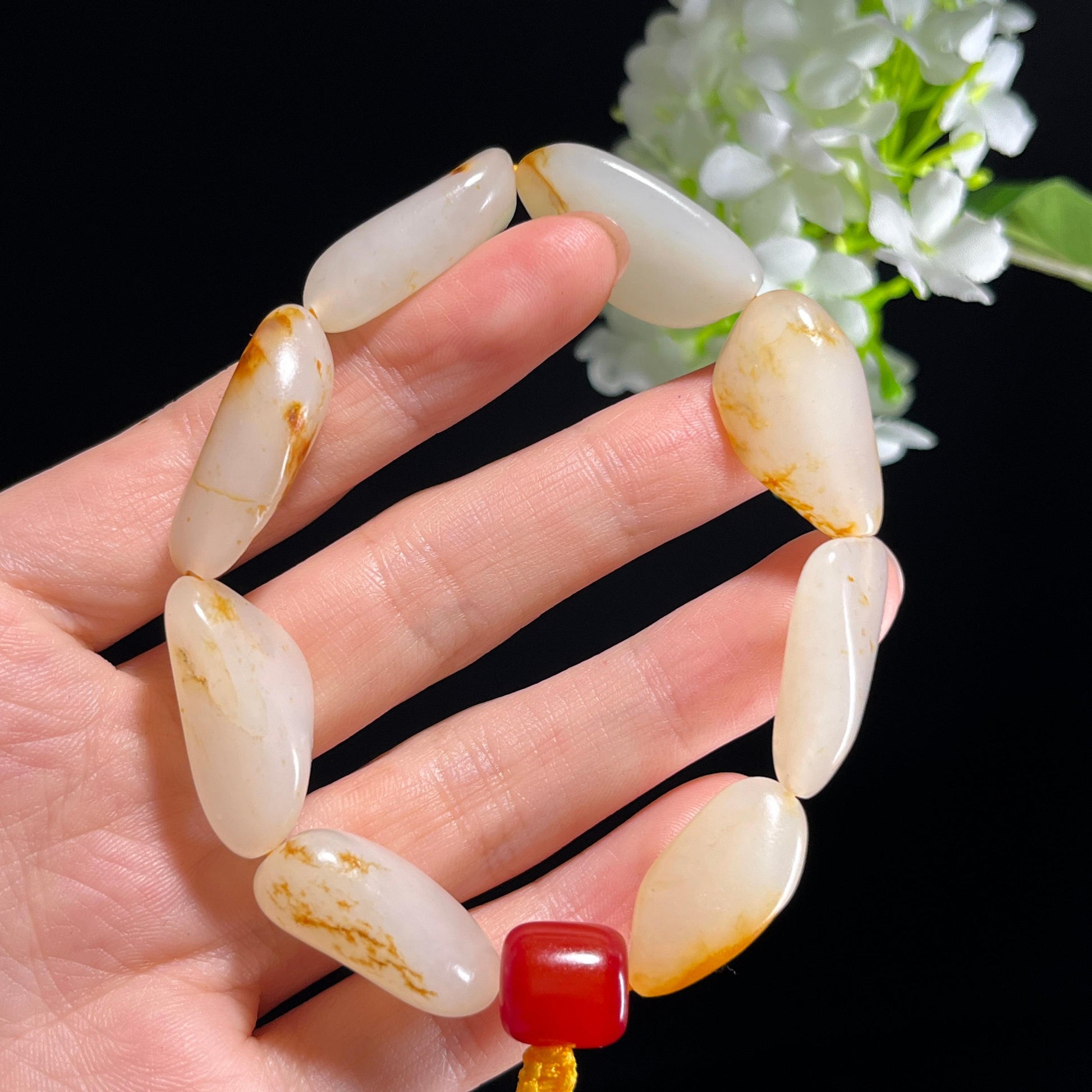 和田玉白玉洒金皮红皮籽料原籽手串（yc347505）