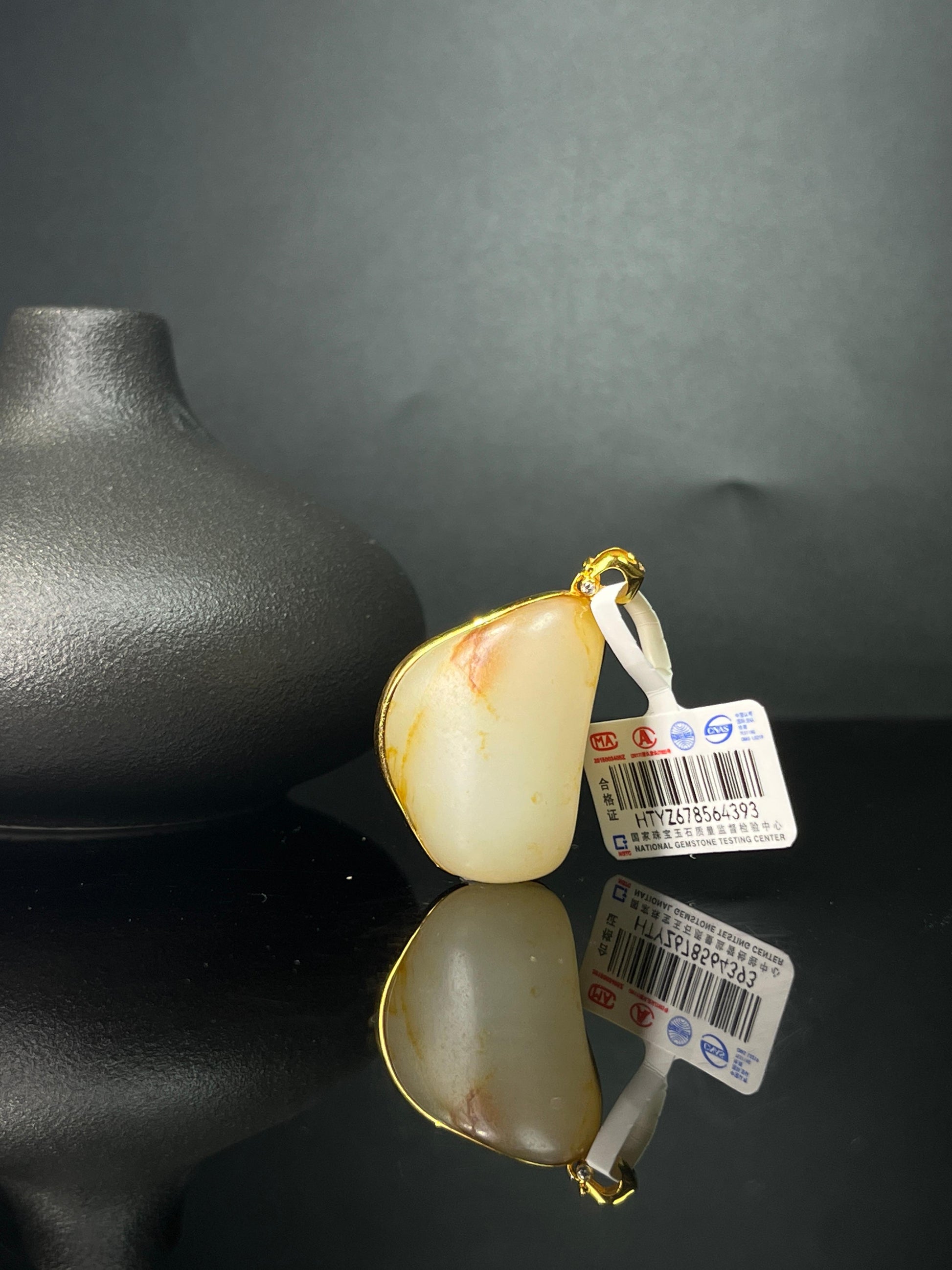 新疆和田玉籽料原石18k金镶玉吊坠1（yc242973）