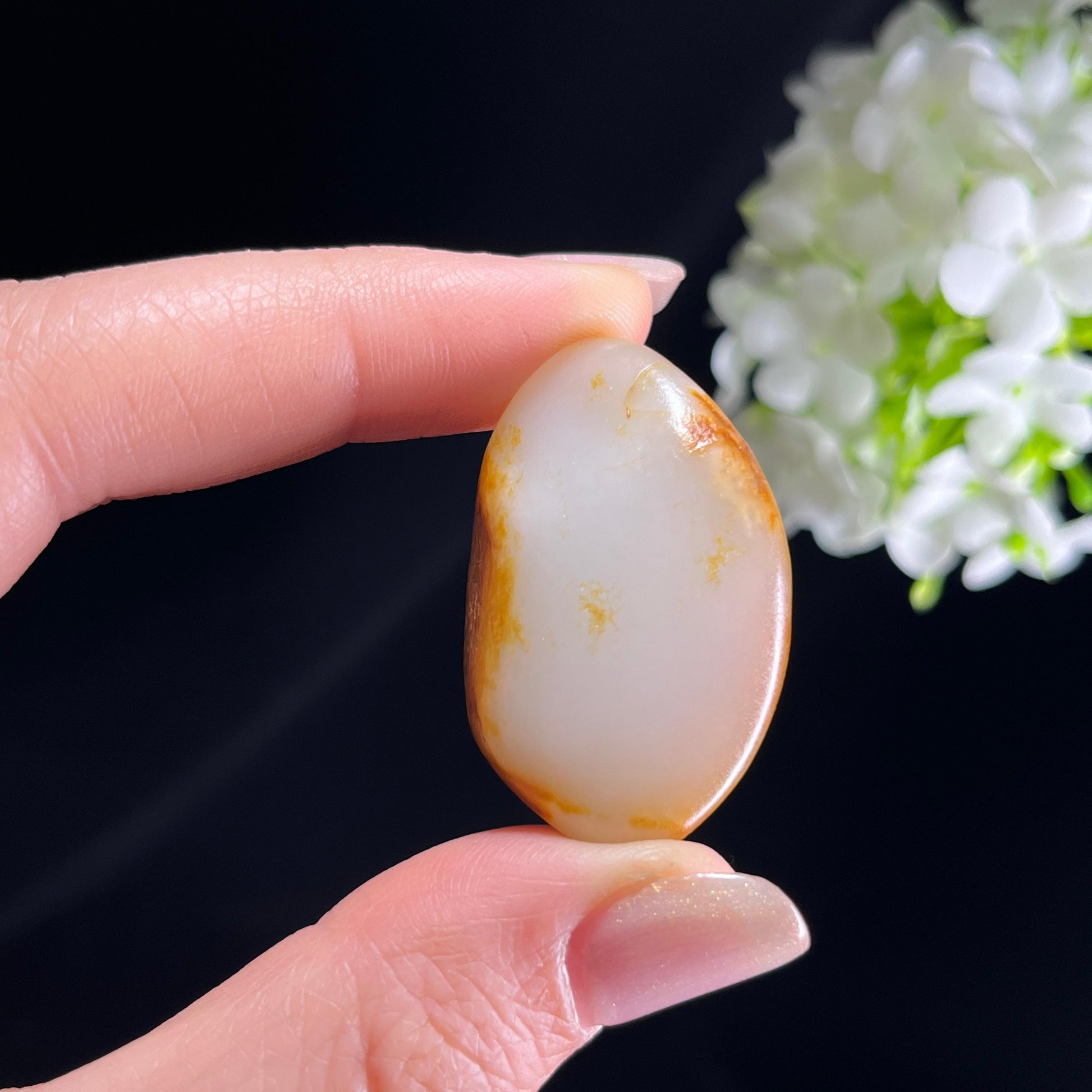 和田玉白玉“金堤映雪”红皮聚黄皮籽料（yc356732）