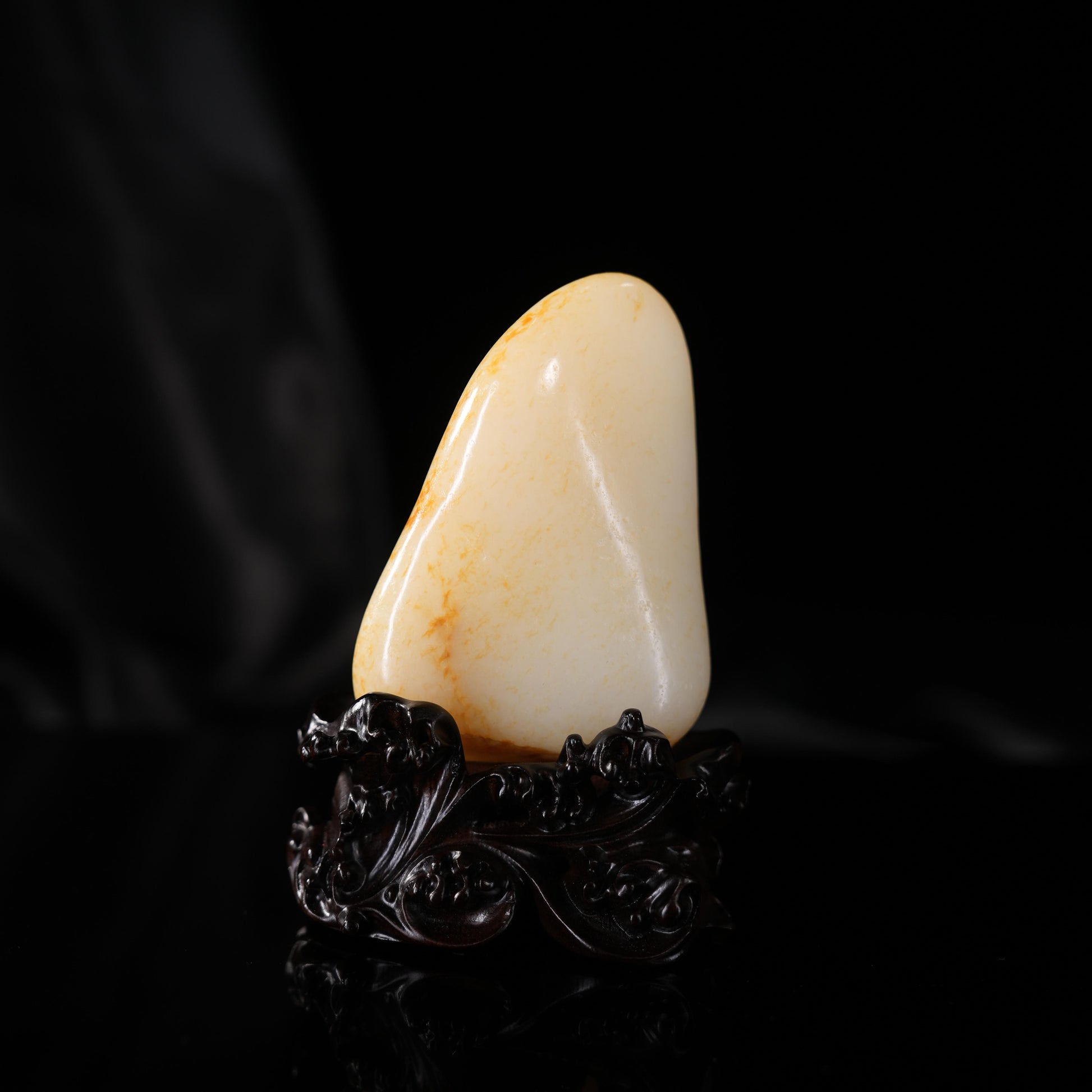 新疆和田玉“浅霞栖玉”洒金洒红皮籽料（yc450473）